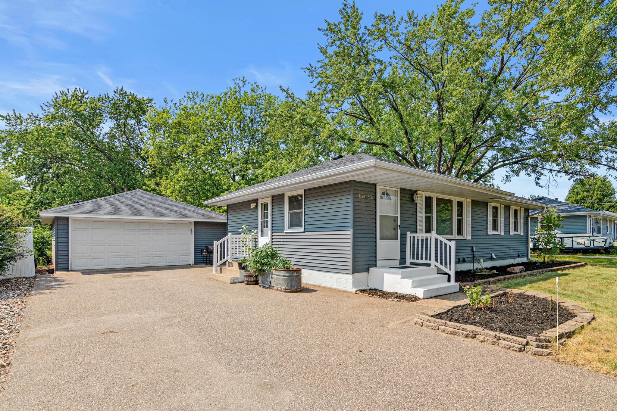 11032 President Drive NE — photo