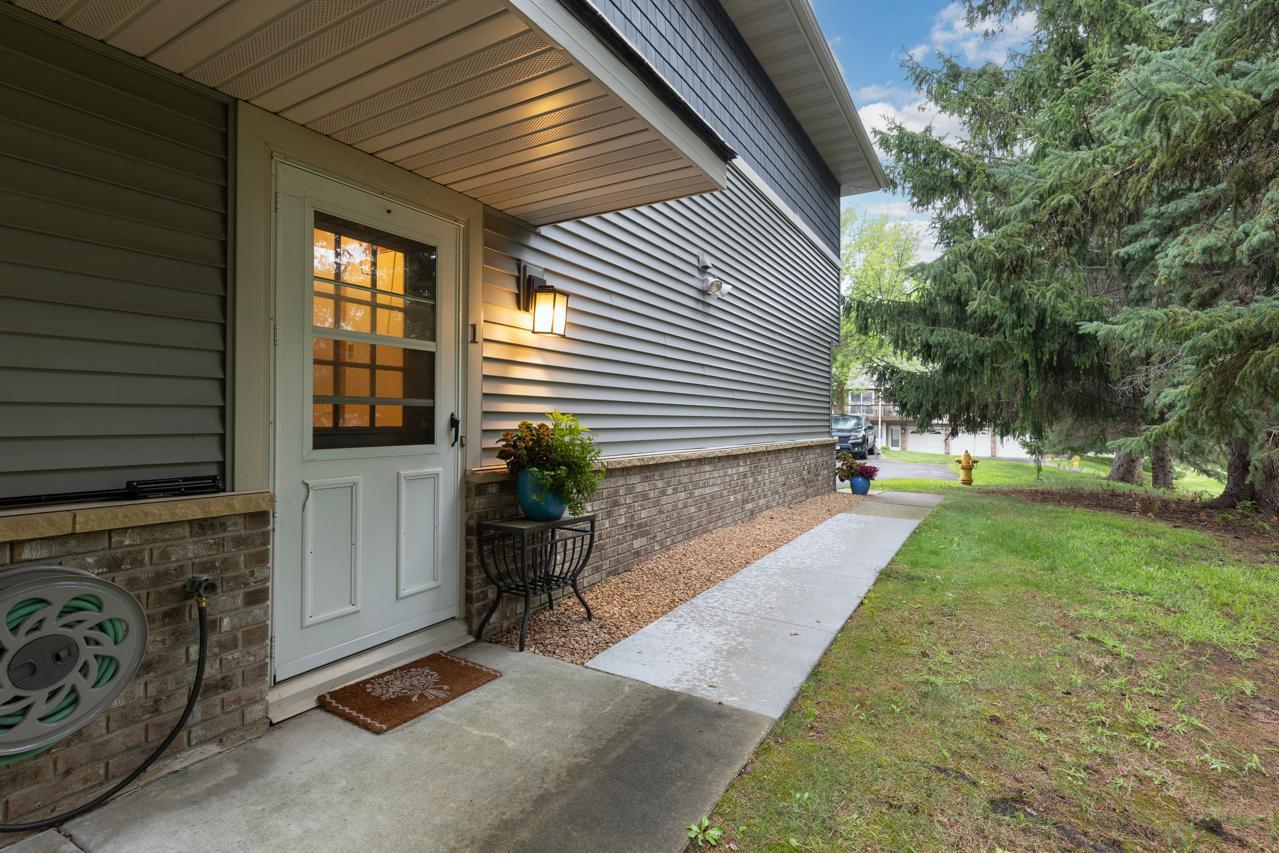 14210 44th Place N 1 — photo