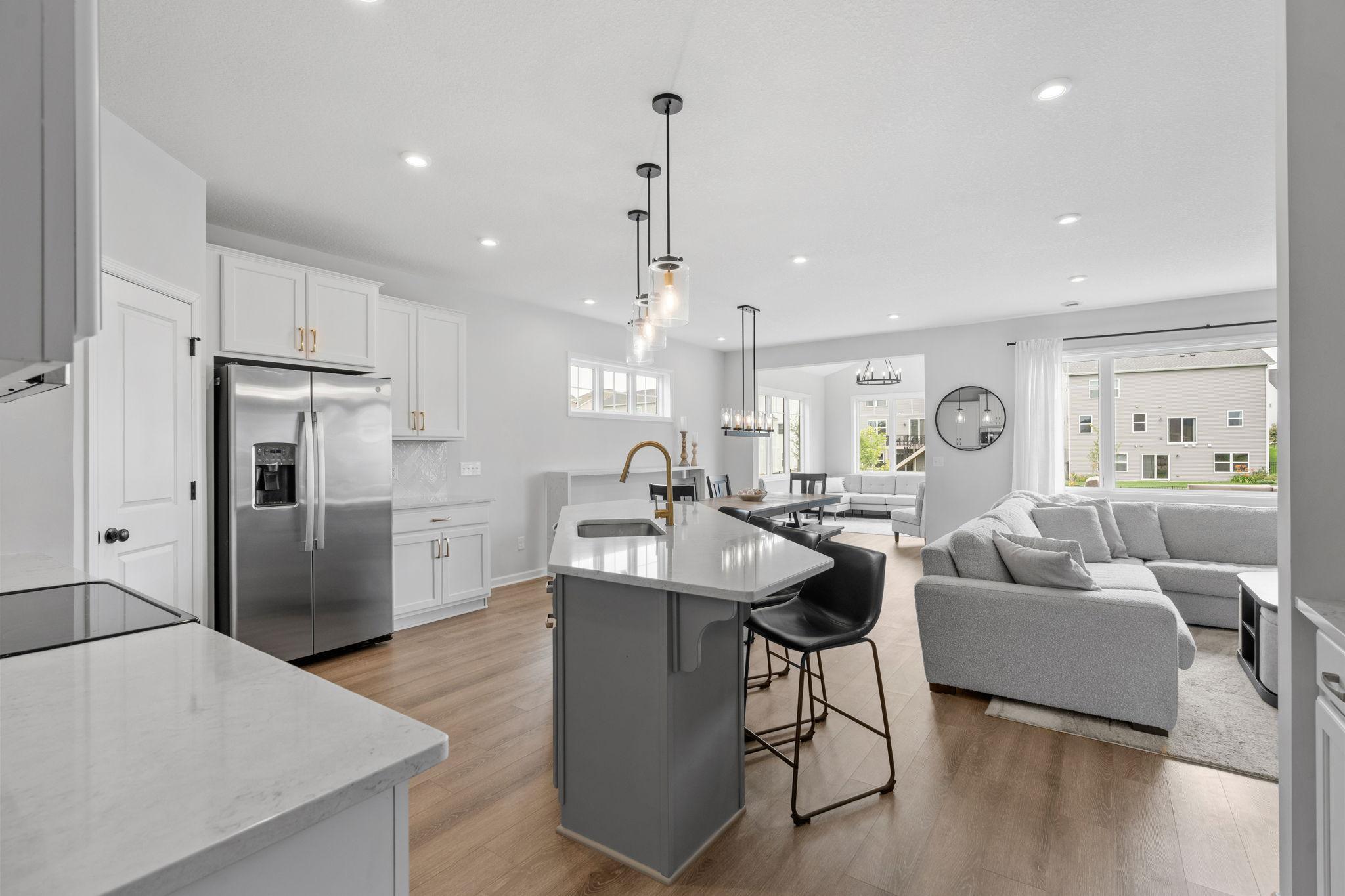 8025 Walnut Lane — photo