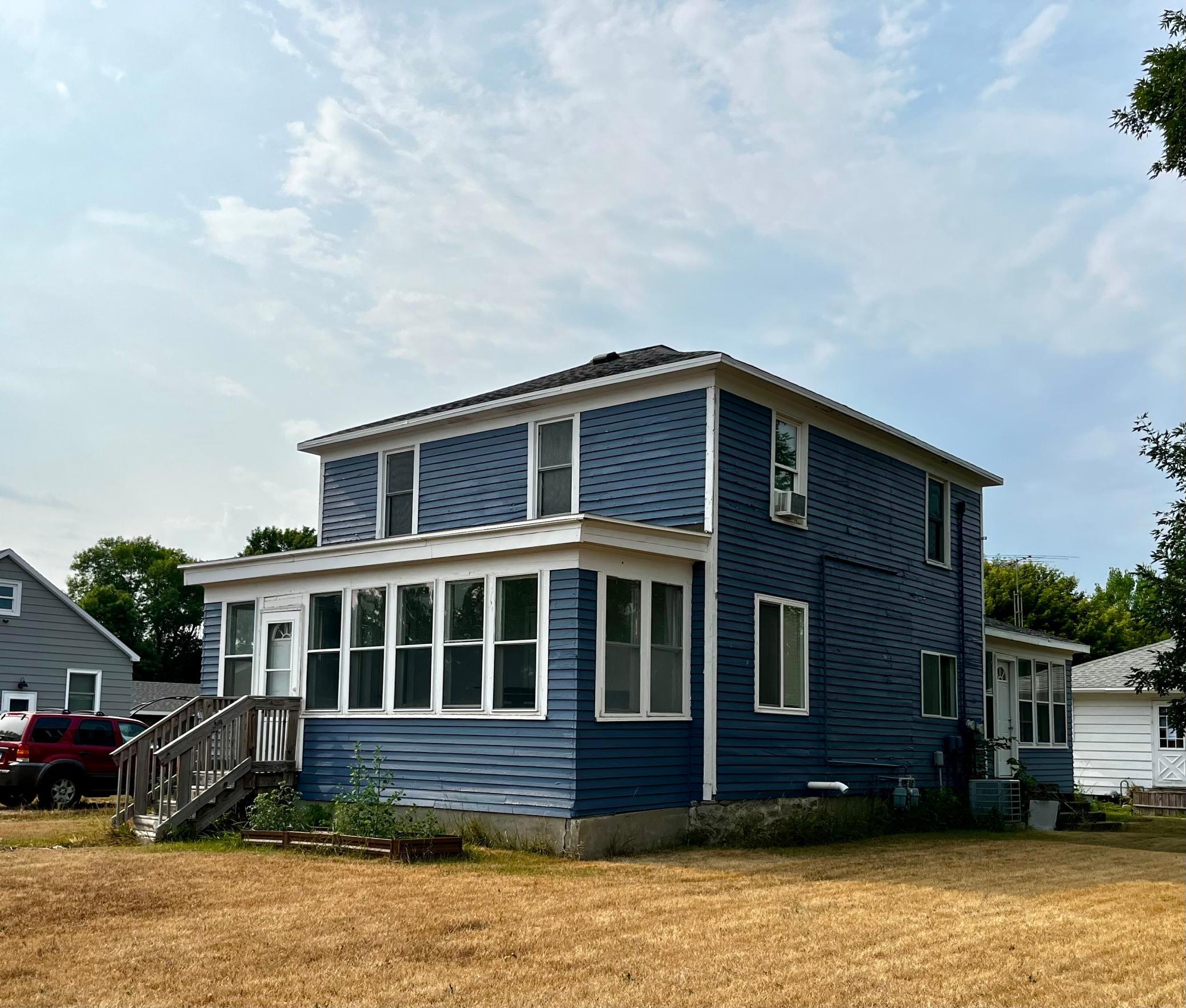 802 Hobart Street — photo