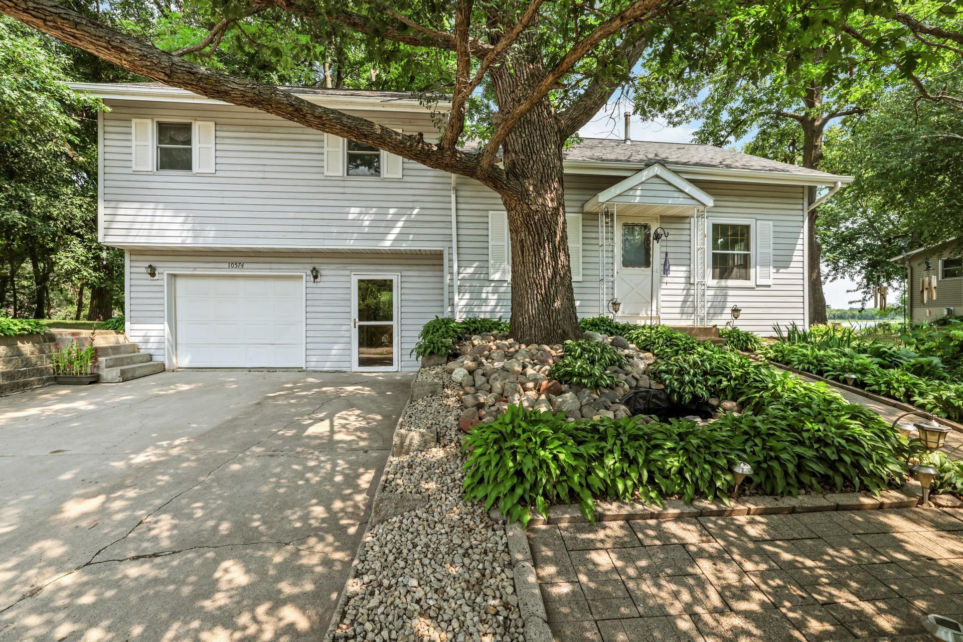 10574 Arnold Circle NW — photo