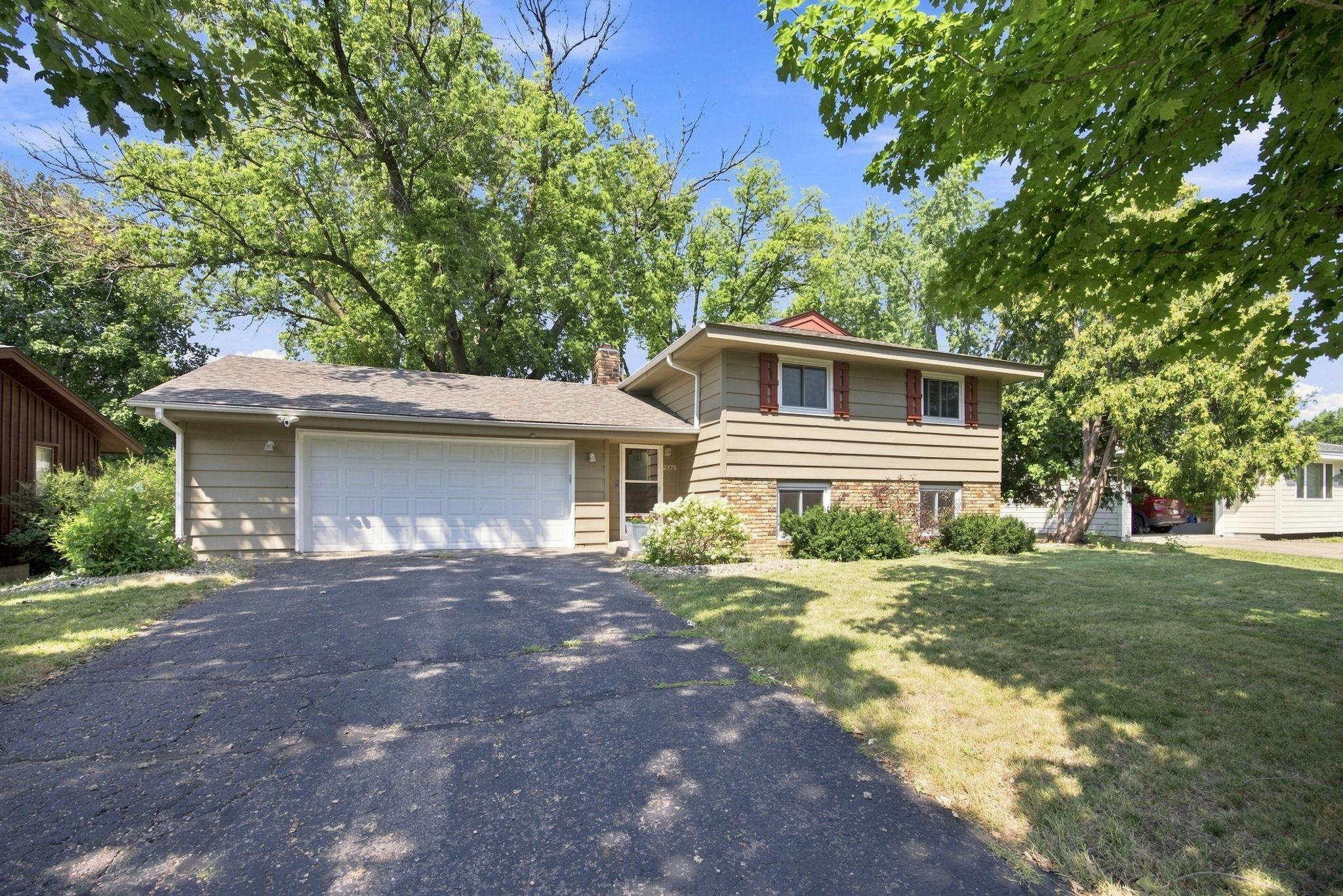 2370 Pleasant View Drive — photo