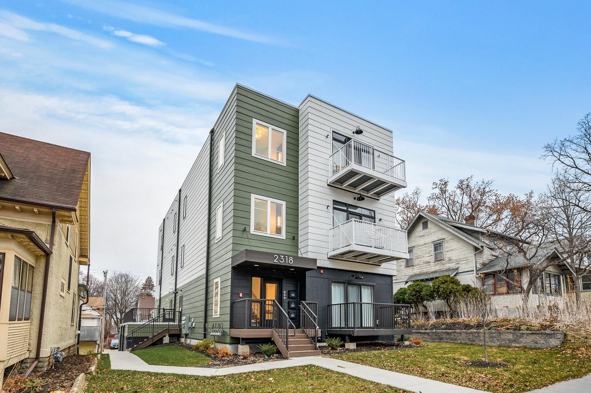2318 Johnson St NE 201 — photo