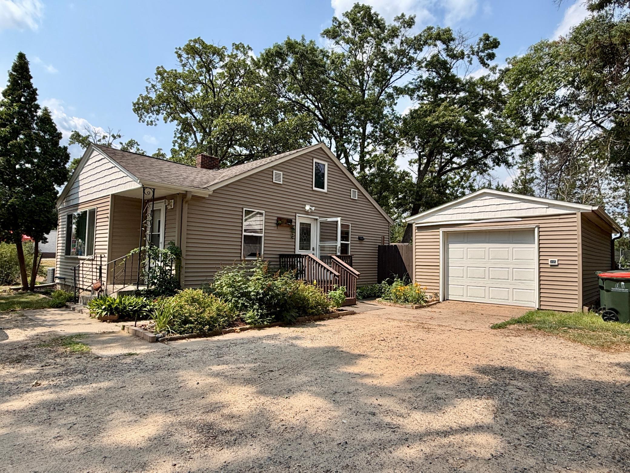 5648 Fairview Road — photo