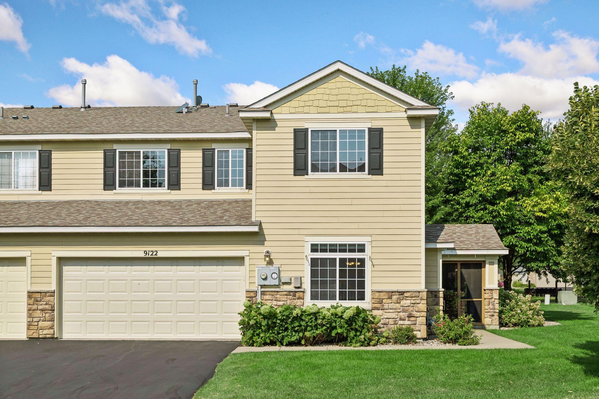 9122 Fox Court — photo