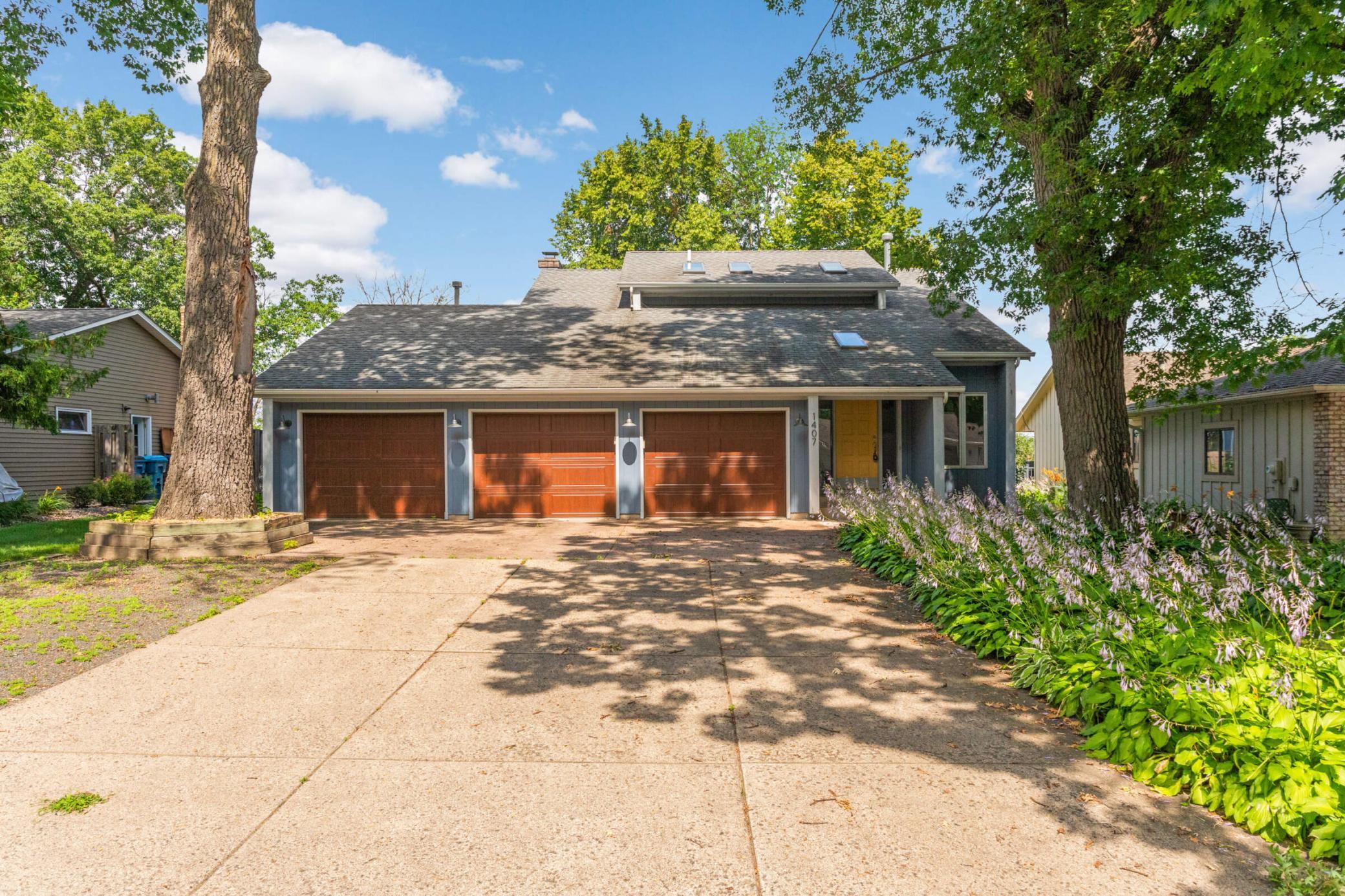 1407 Bay Point Drive SE — photo