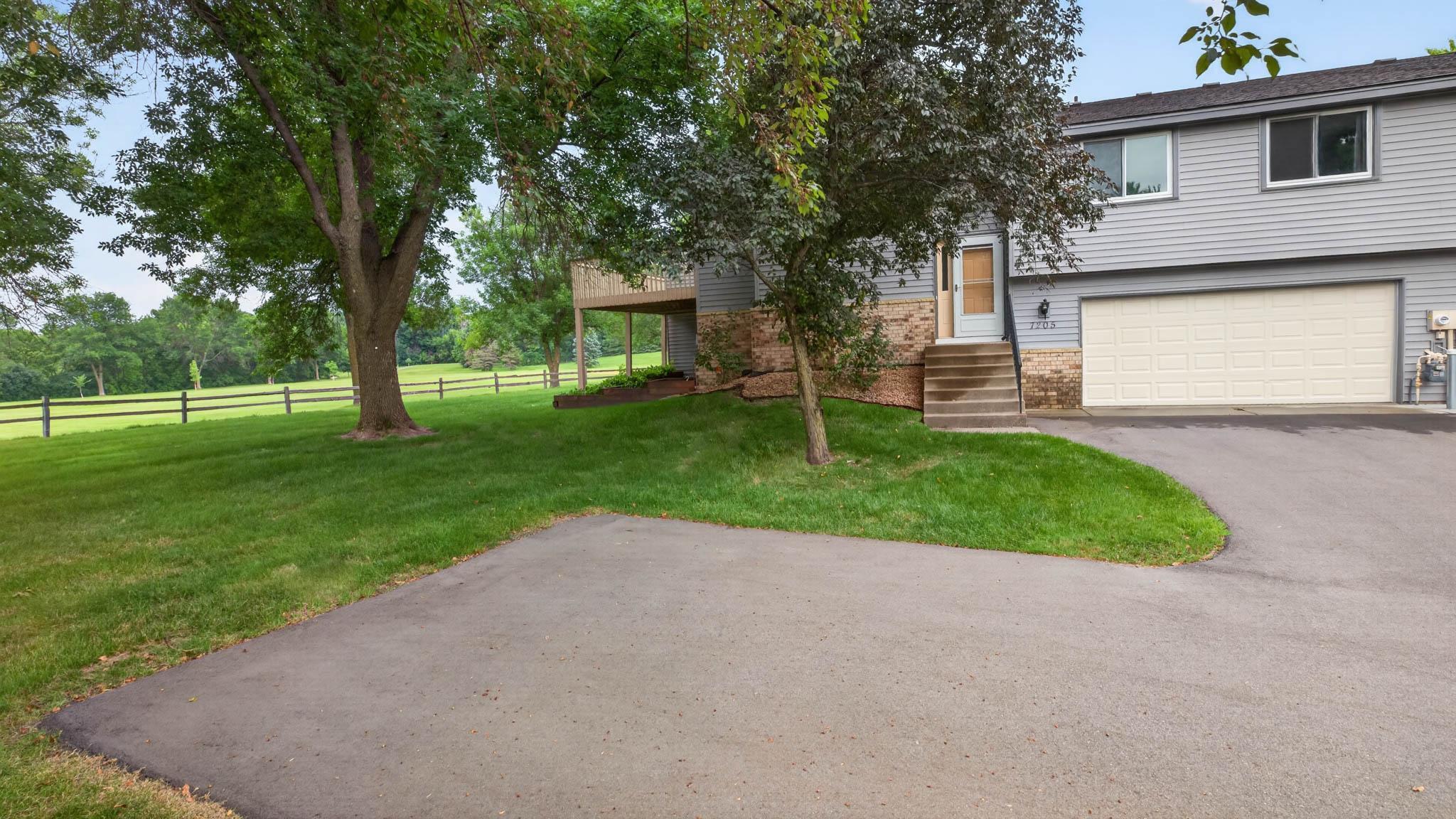 7205 Pontiac Circle — photo