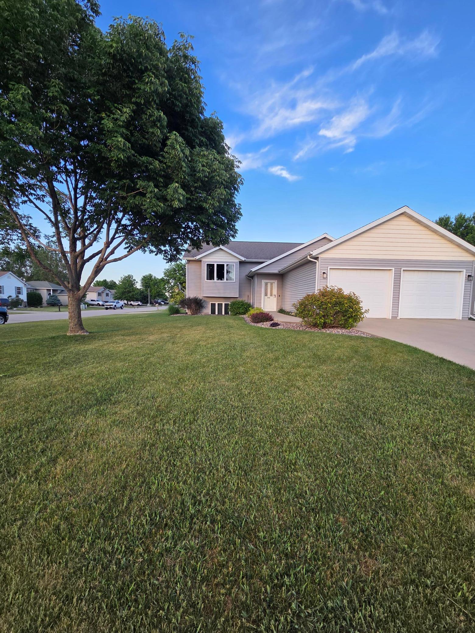 902 Nancy Court SW — photo