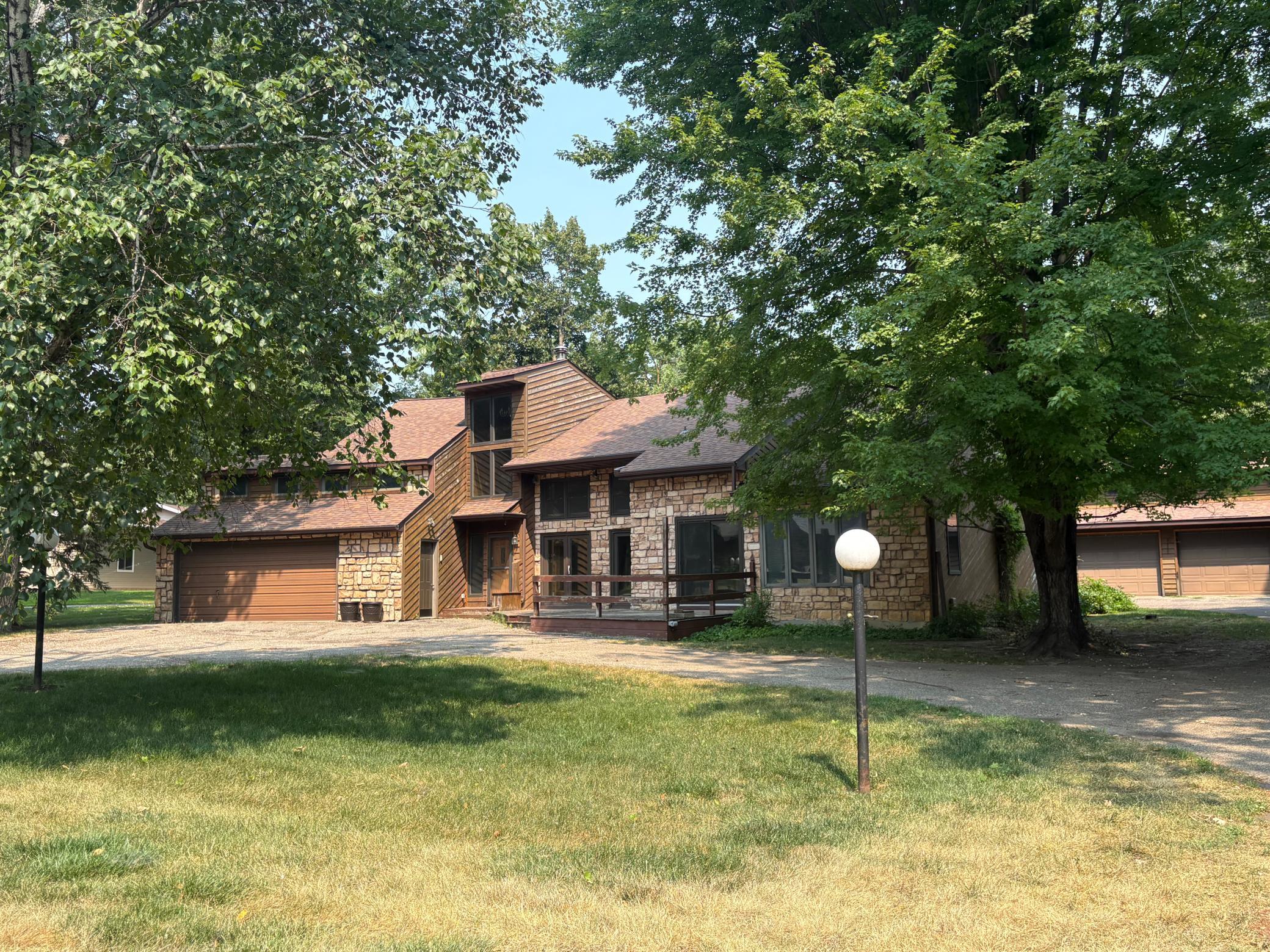 2074 Elmwood Drive — photo
