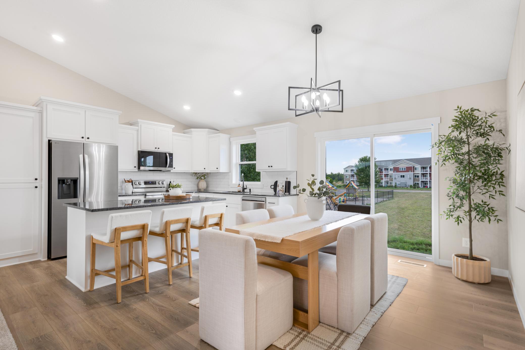 720 Margaret Lane NE — photo