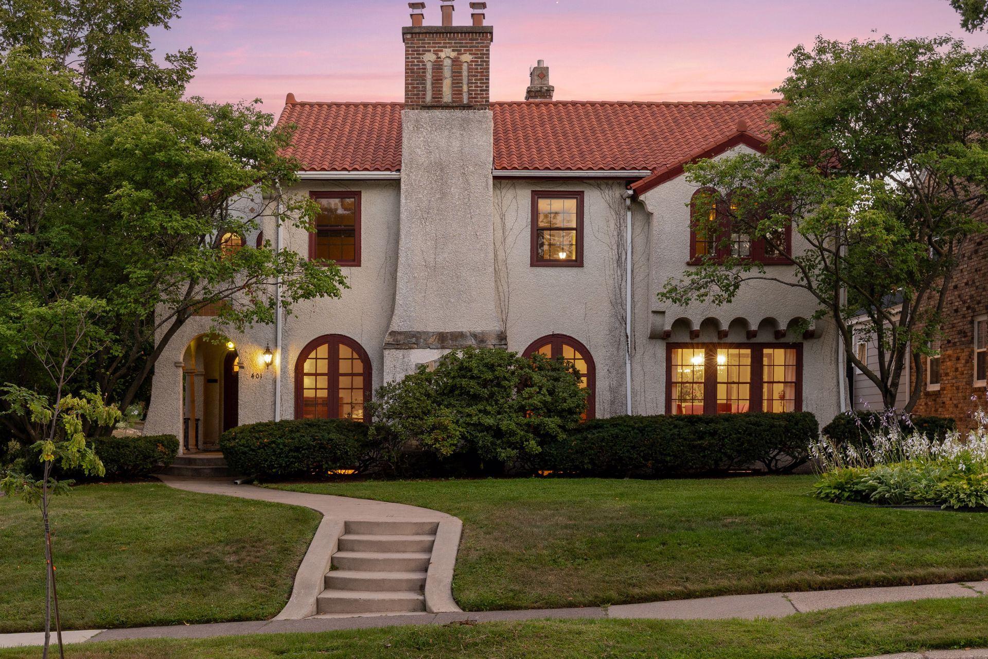 401 W Minnehaha Parkway — photo