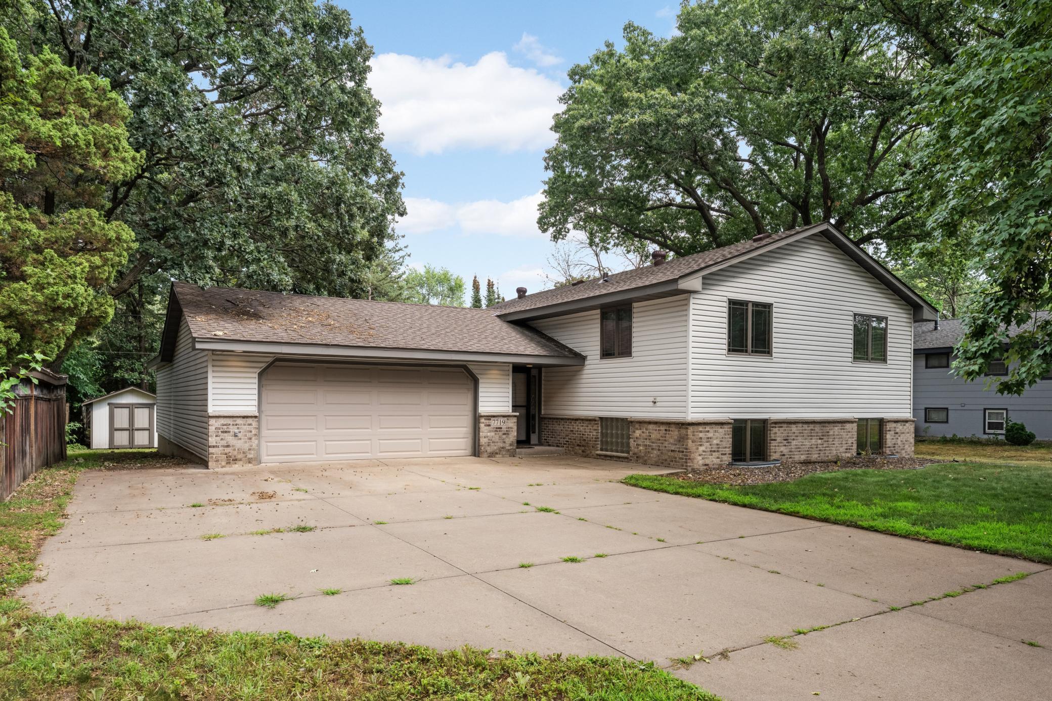 7719 Knollwood Drive — photo