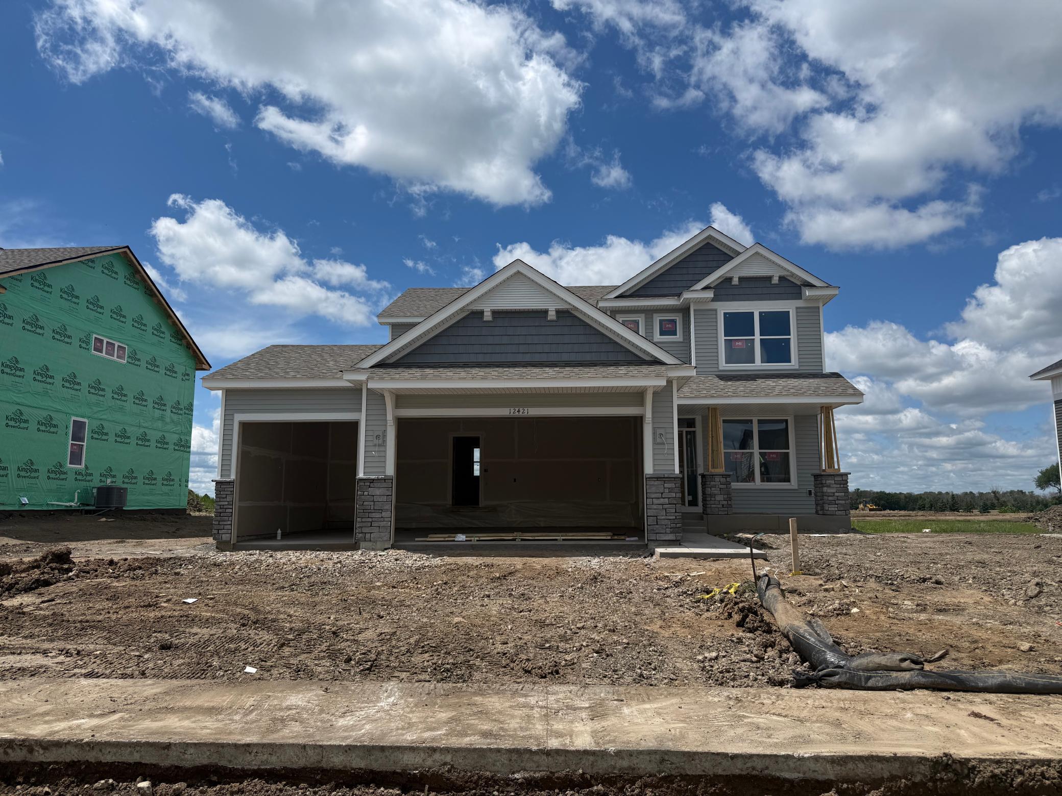 12421 Holden Way — photo