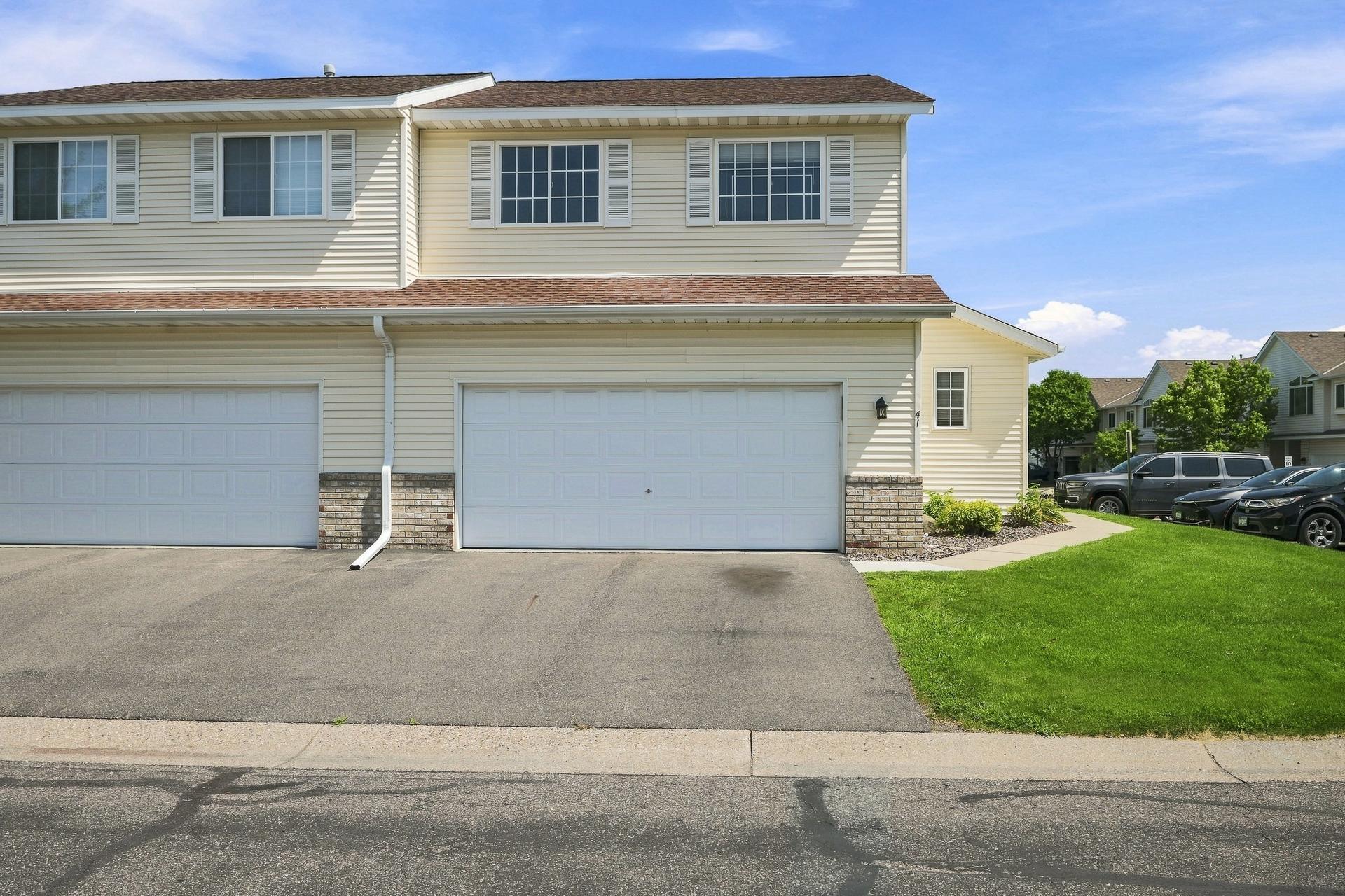 41 Willow Way — photo