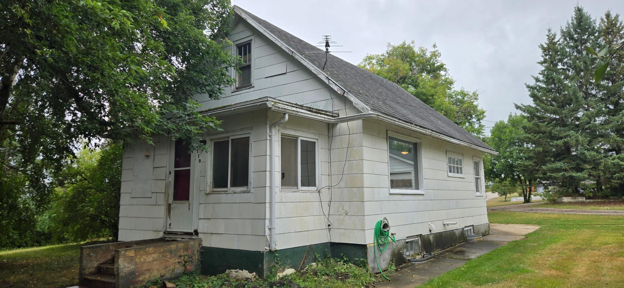 119 Red Lake Avenue SW — photo