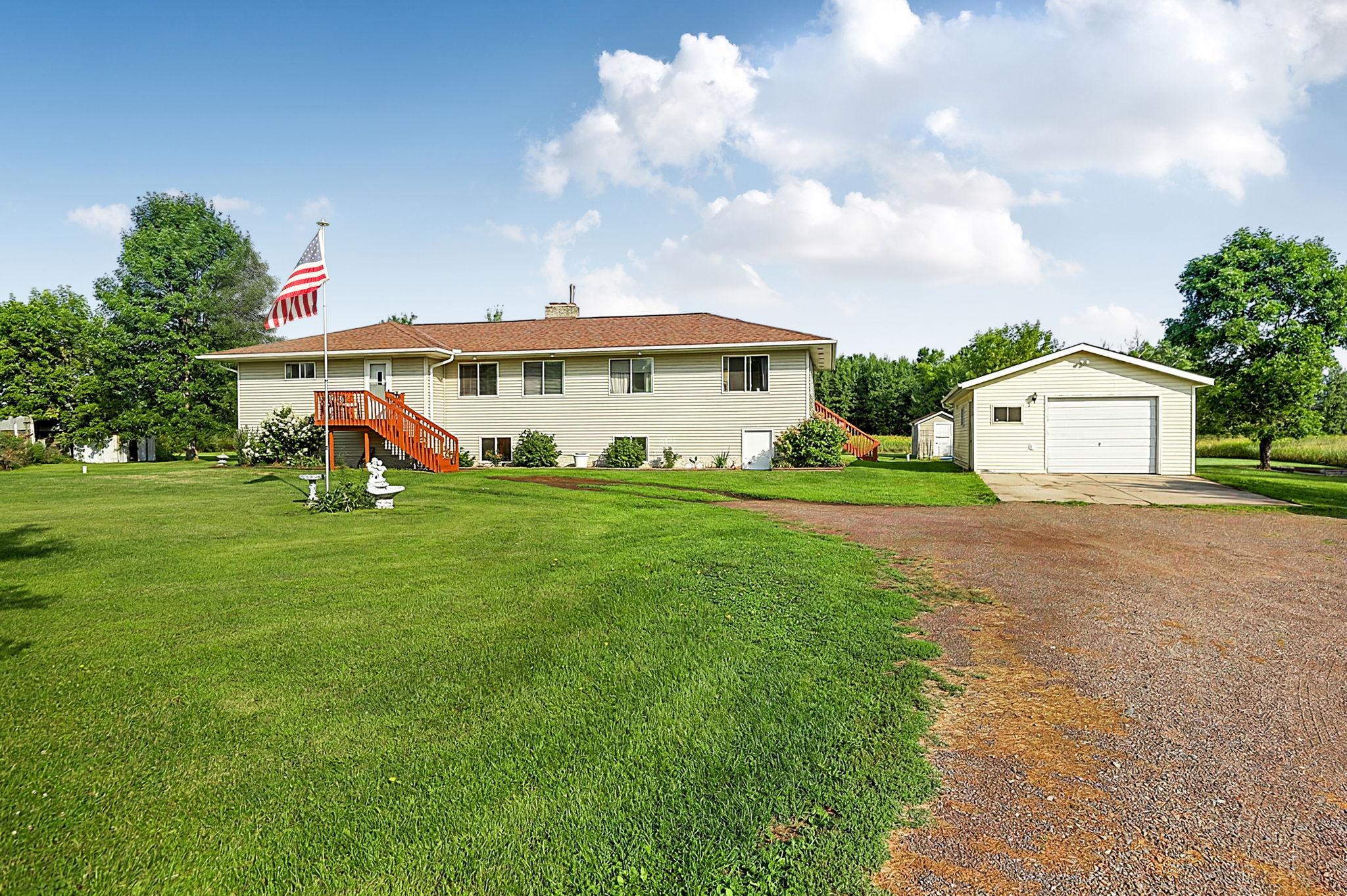 17311 Highway 23 NE — photo