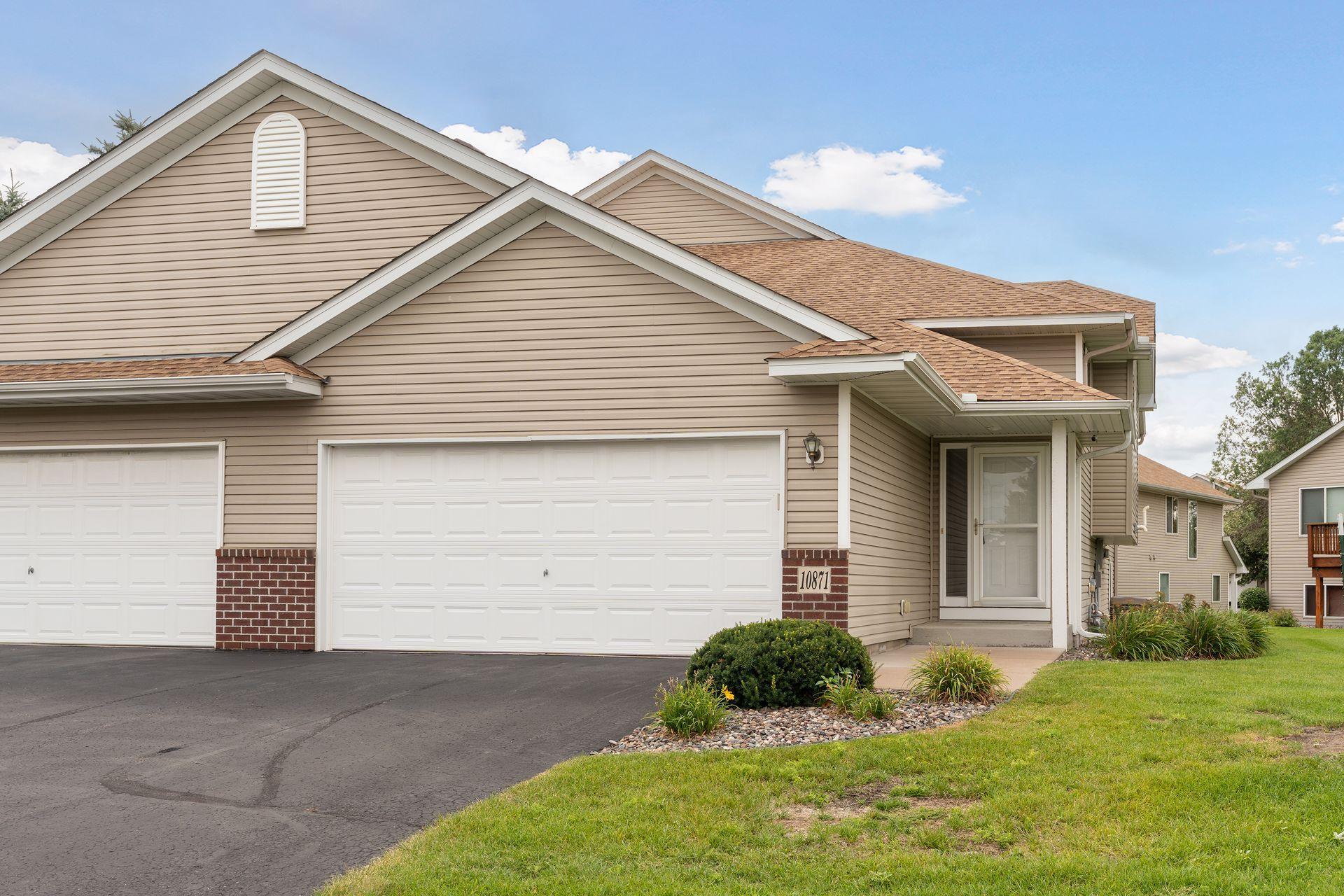 10871 Tyler Court NE — photo