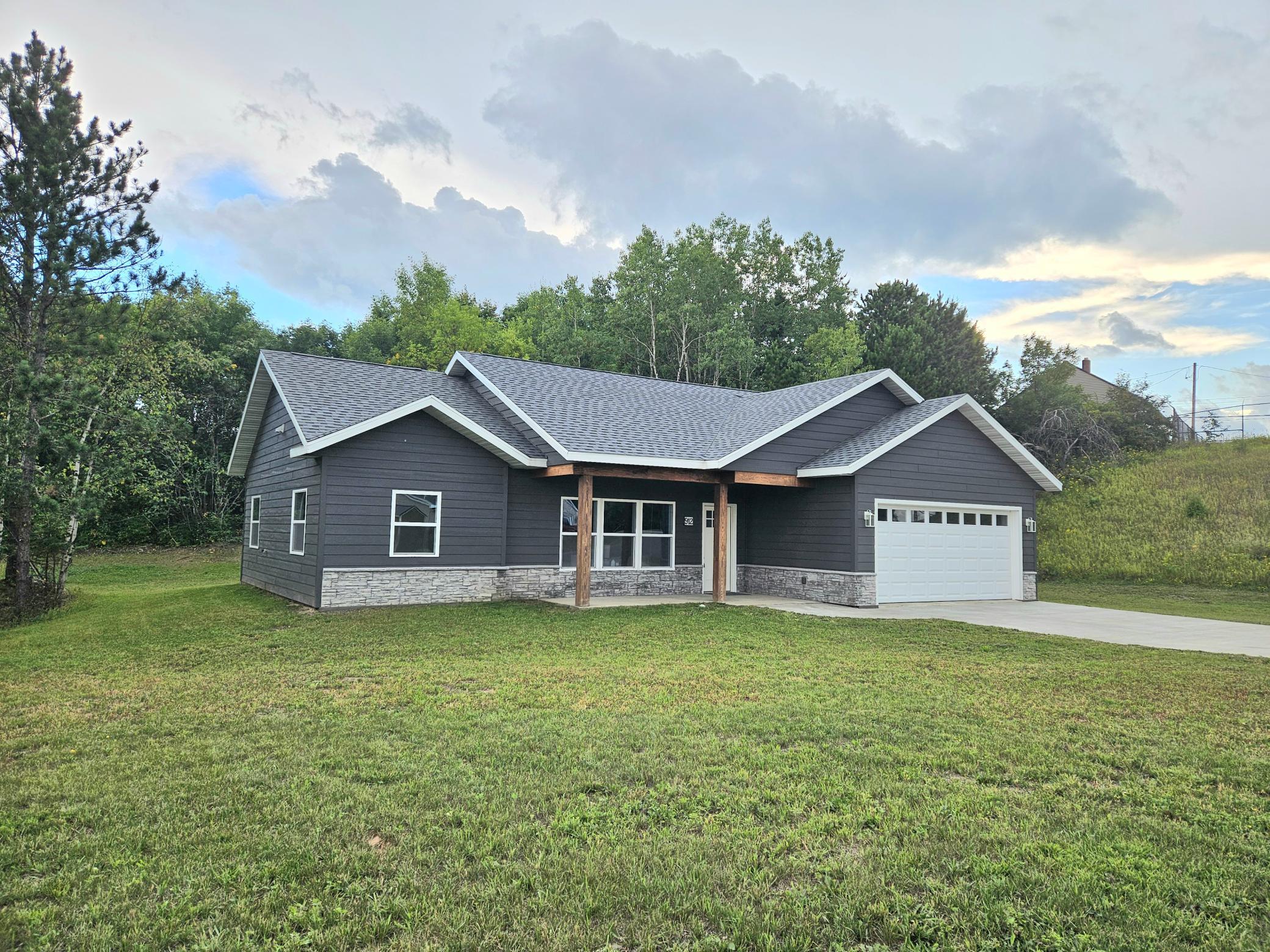 912 Carter Circle — photo