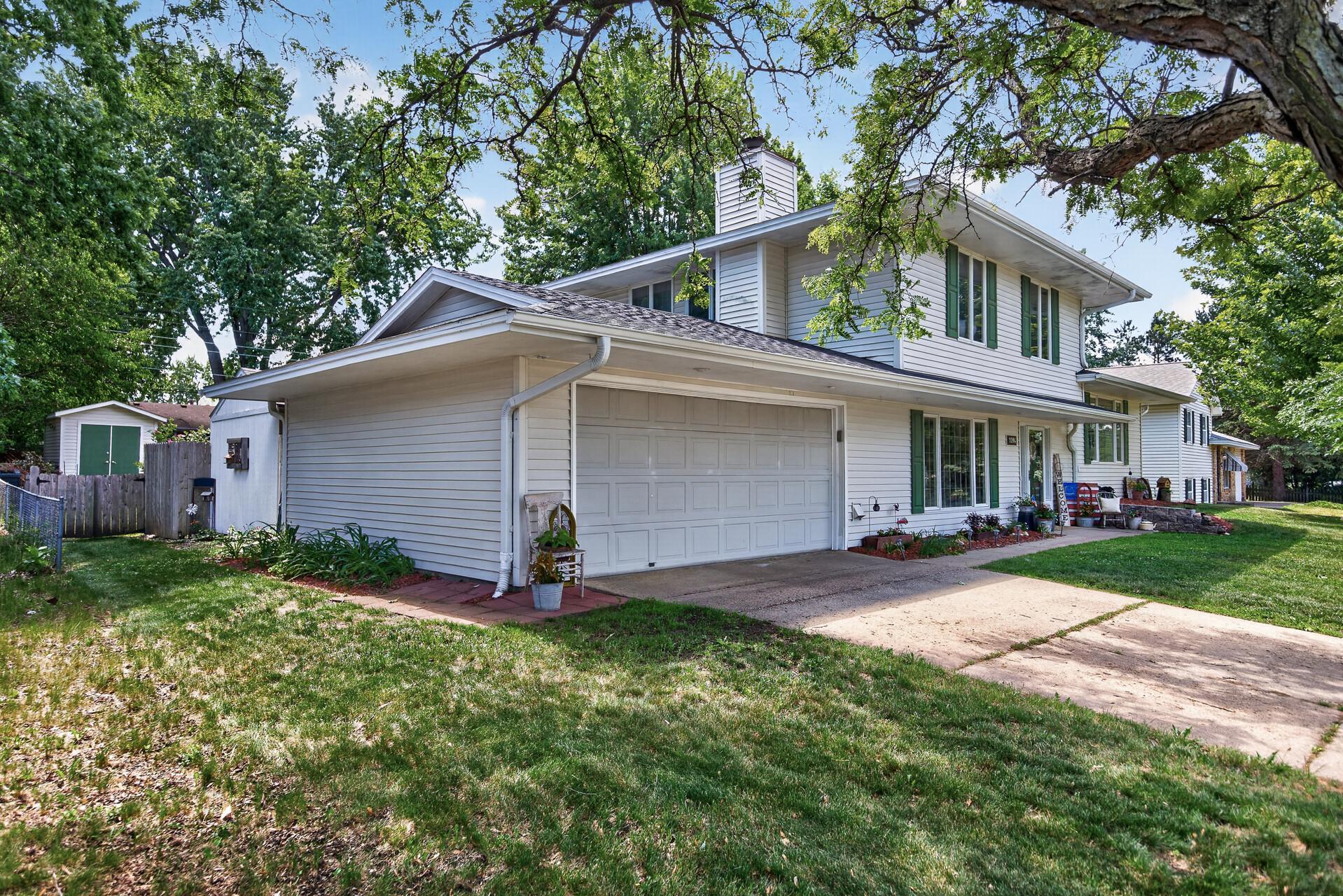 1094 Lowell Drive — photo