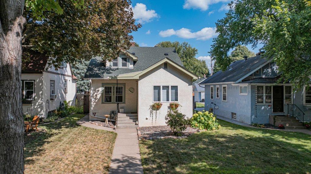 2747 Garfield Street NE — photo
