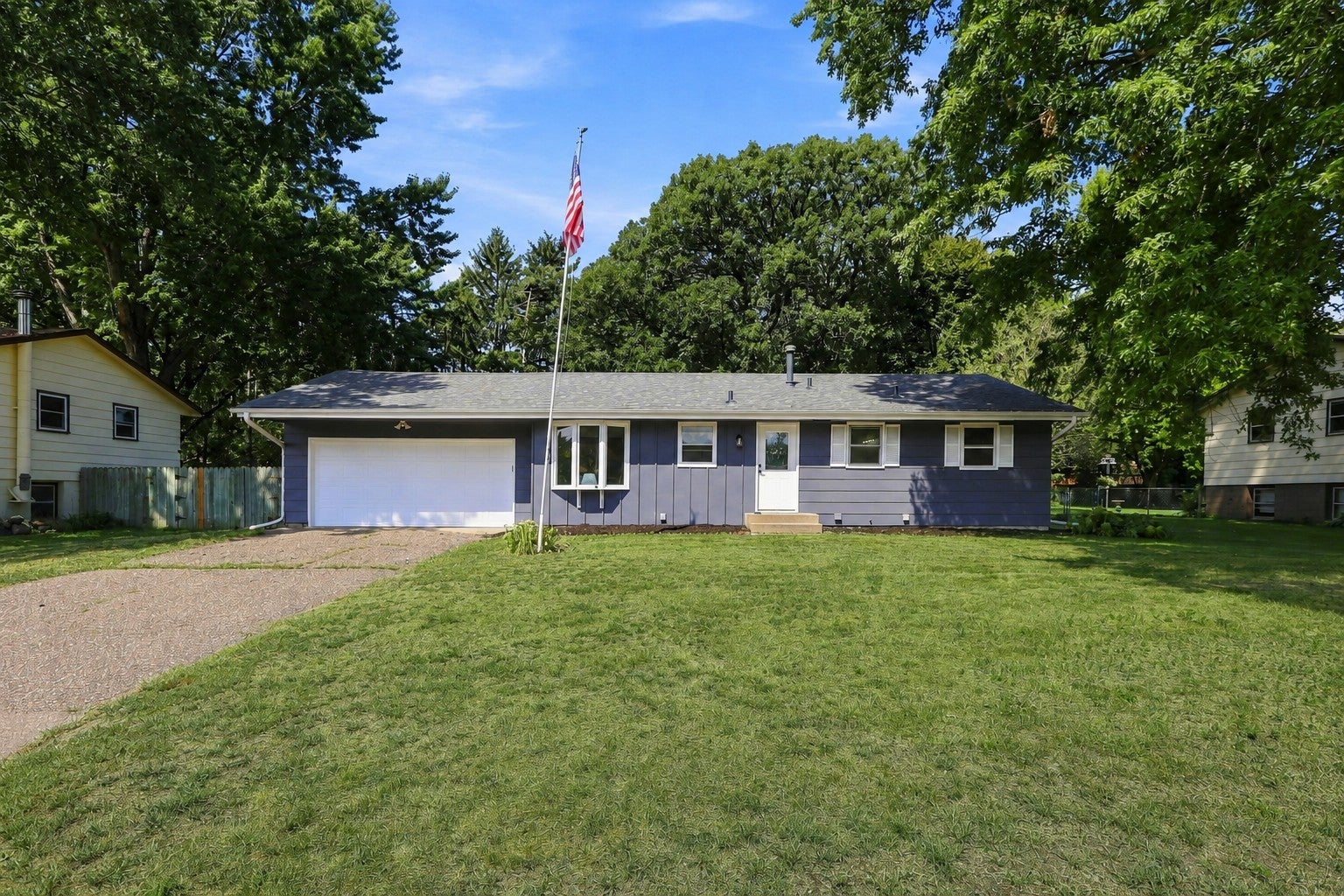 4841 105th Lane NE — photo