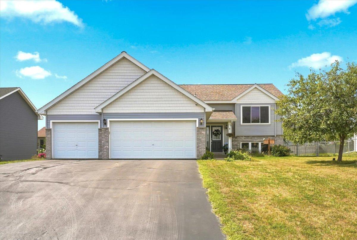 1253 Pheasant Run — photo