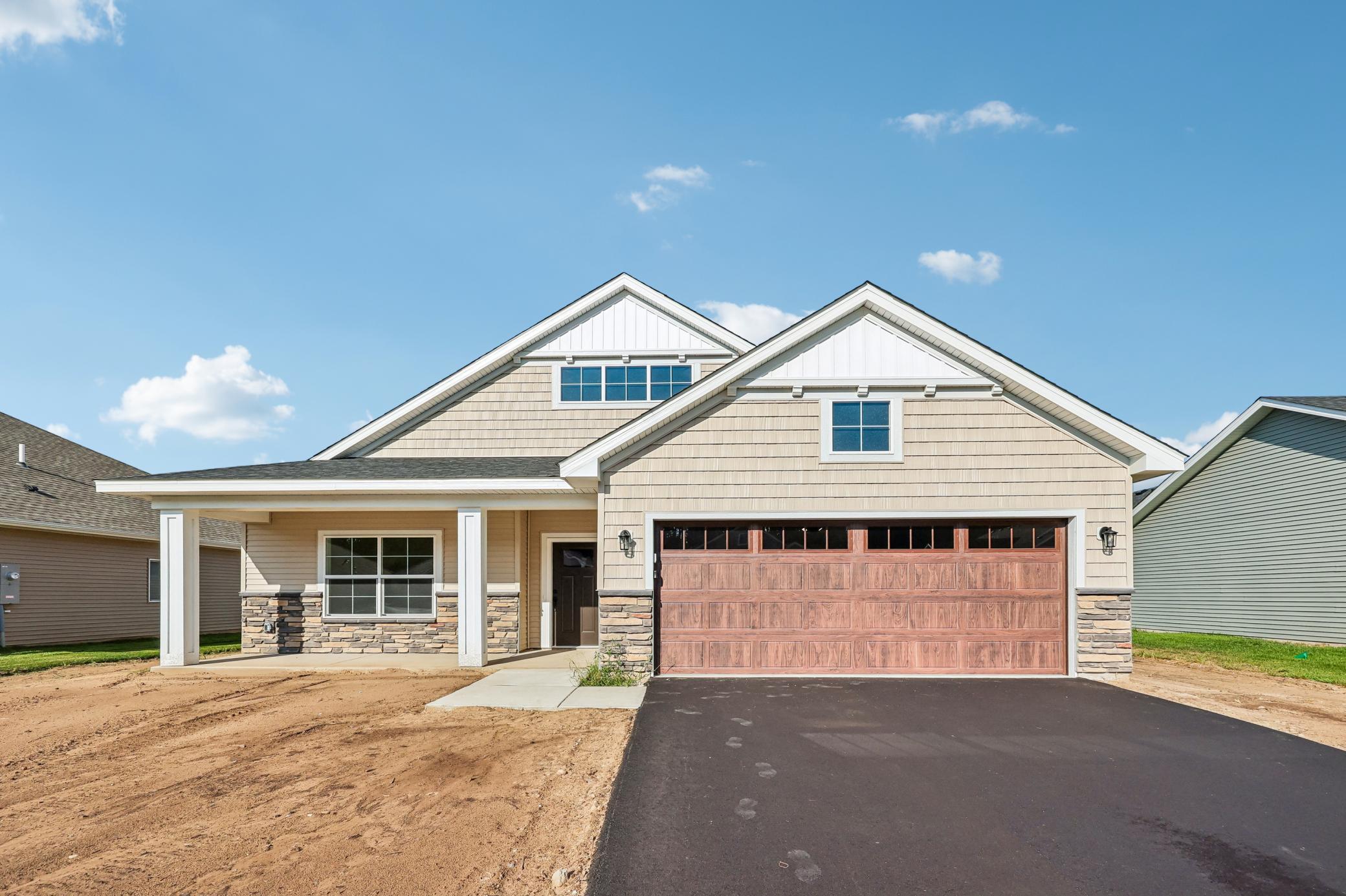 1423 Victory Lane NE — photo