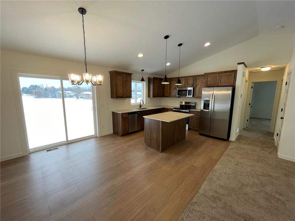 3423 Maple Drive S — photo