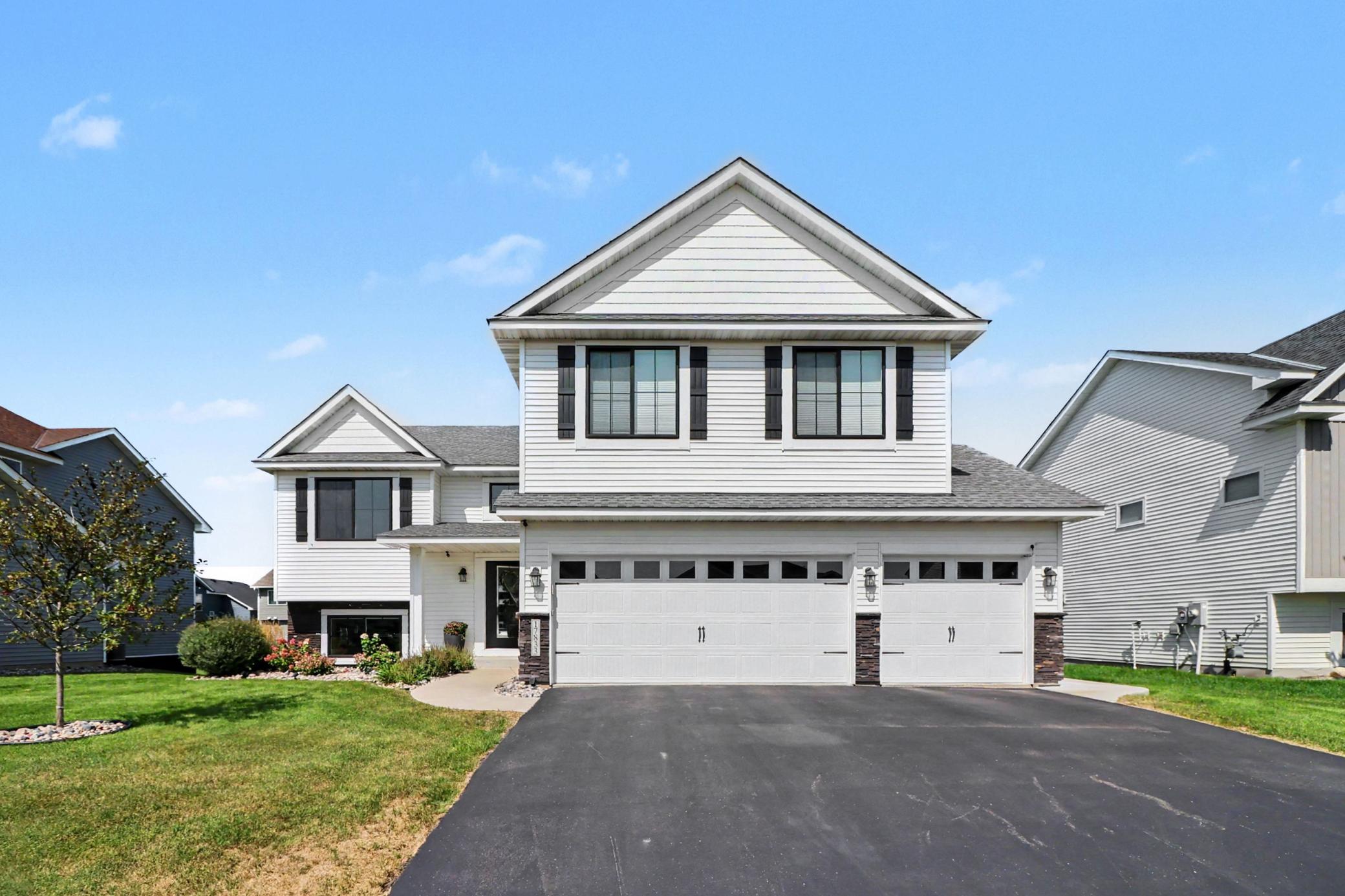 17833 Essex Lane — photo