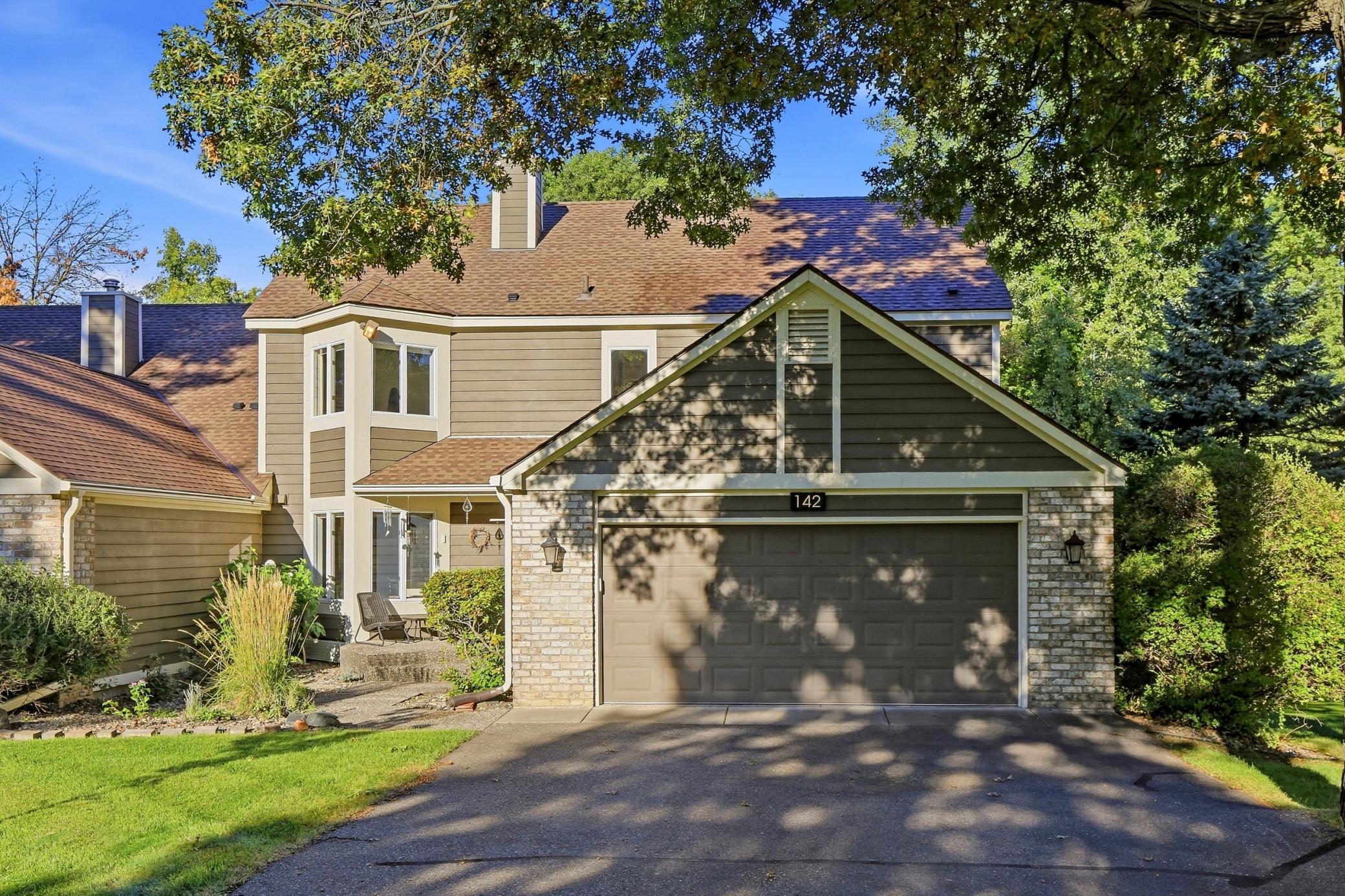 142 Wildwood Bay Drive — photo