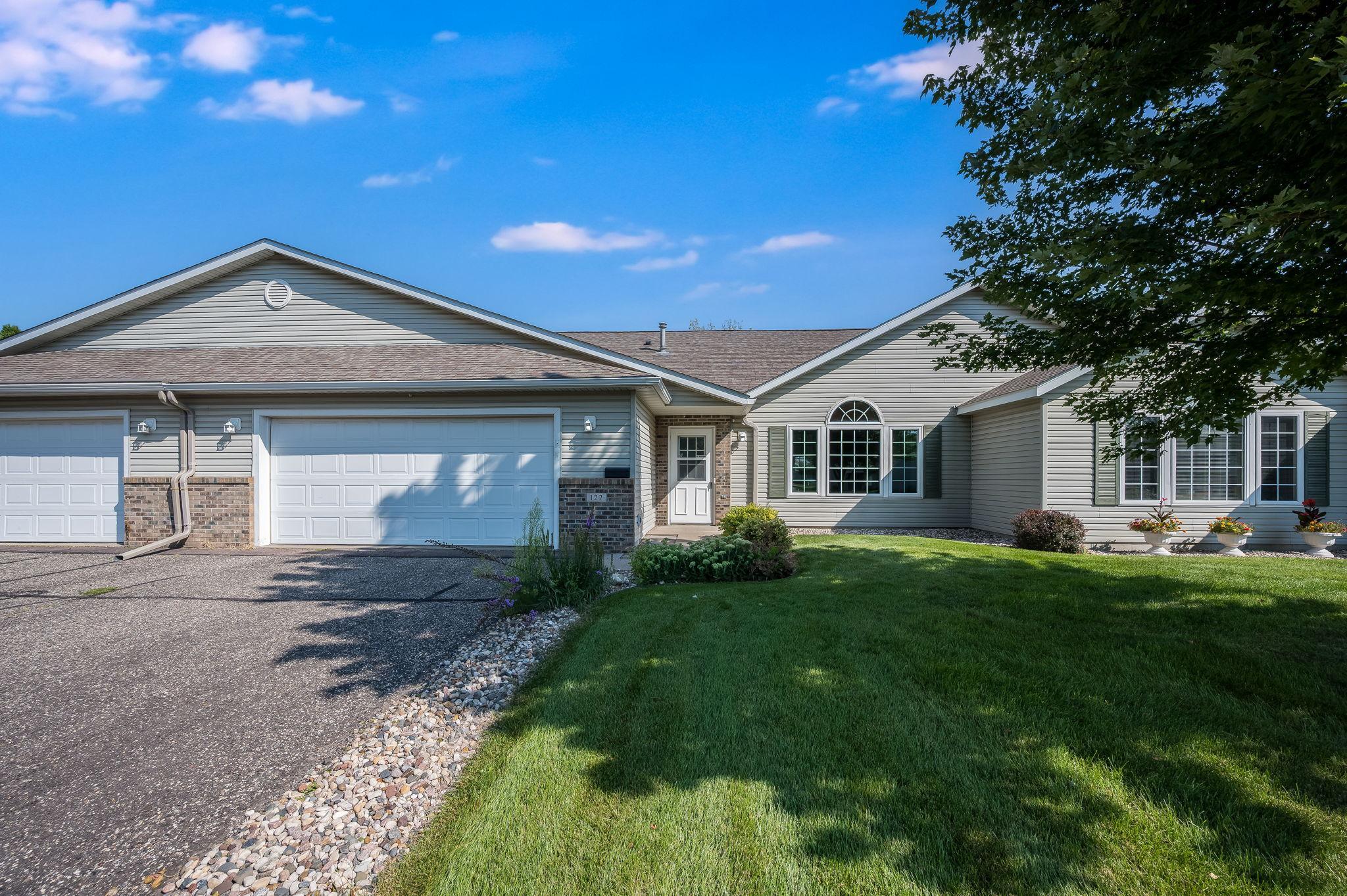 122 Oxford Path — photo
