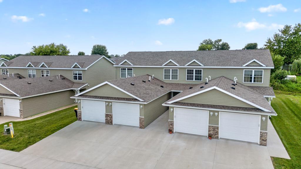 1843 Daniel Lane NE — photo