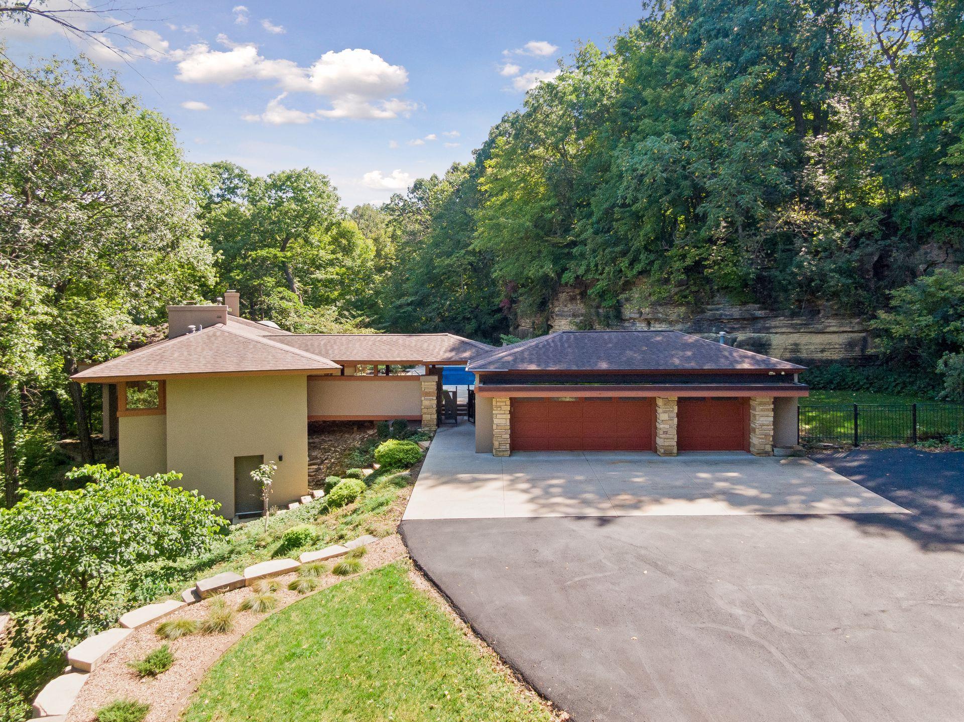 3452 Mayowood Road SW — photo