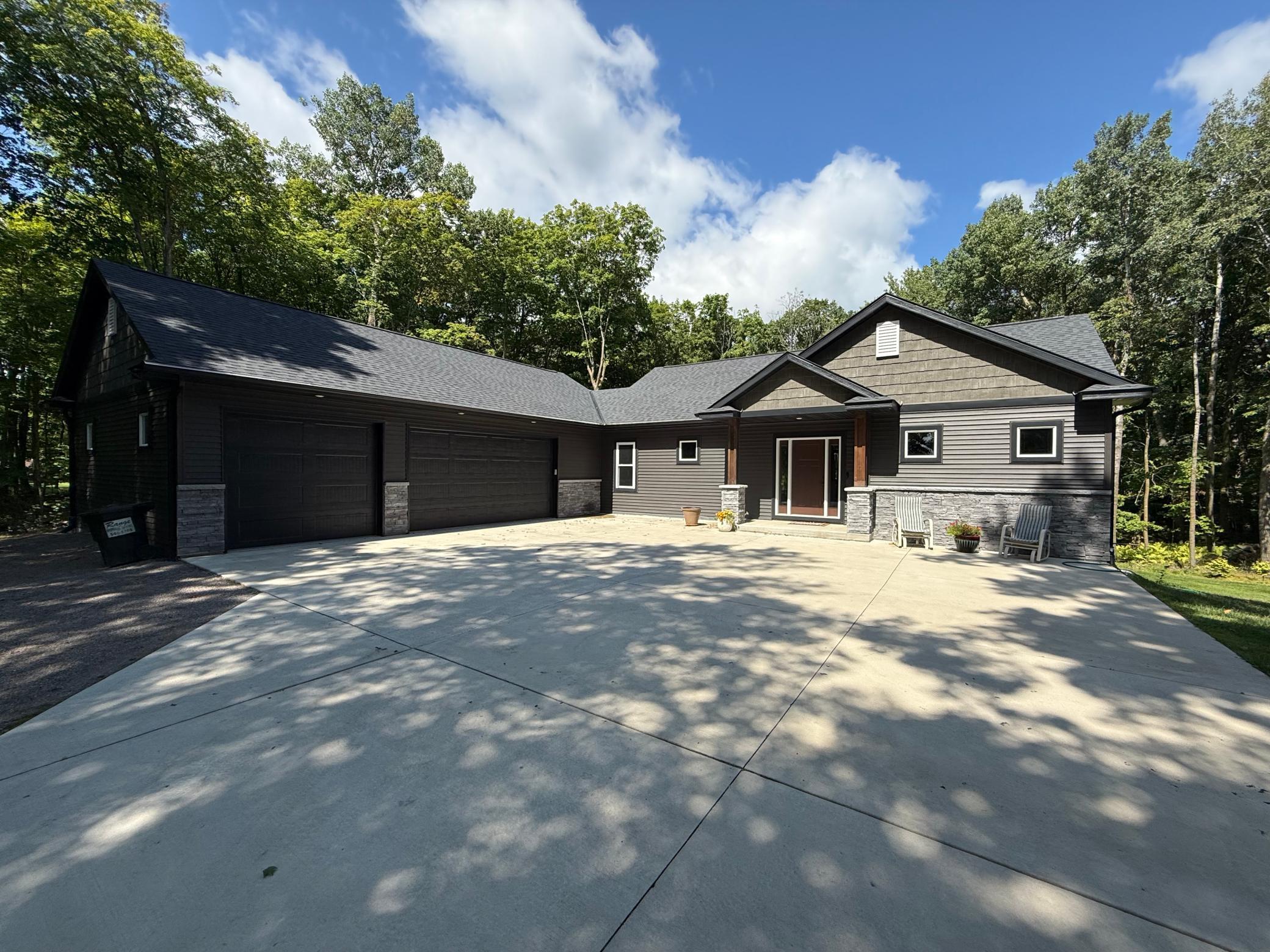 22178 Eagle View Drive — photo
