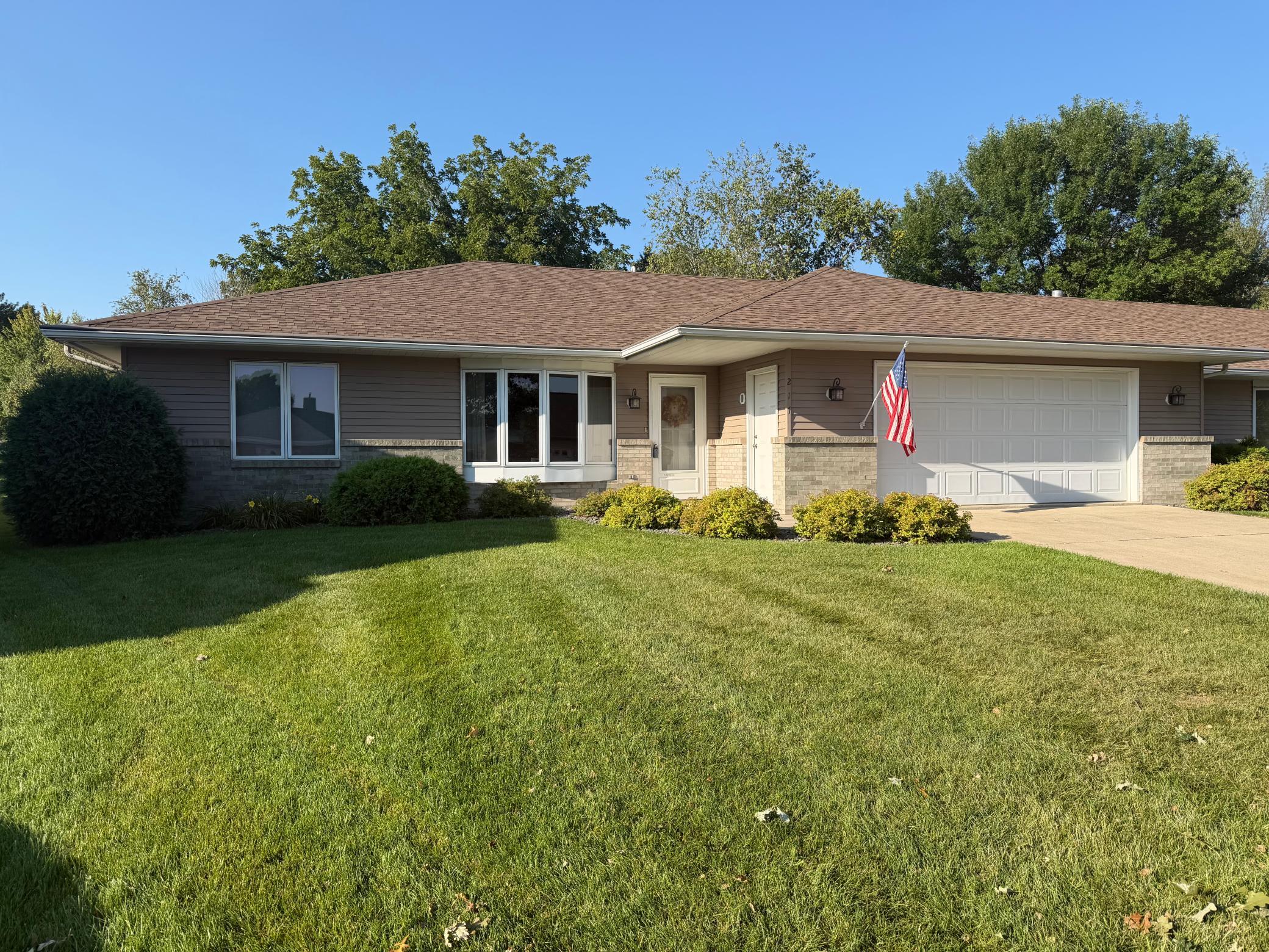 217 Green Lea Lane — photo