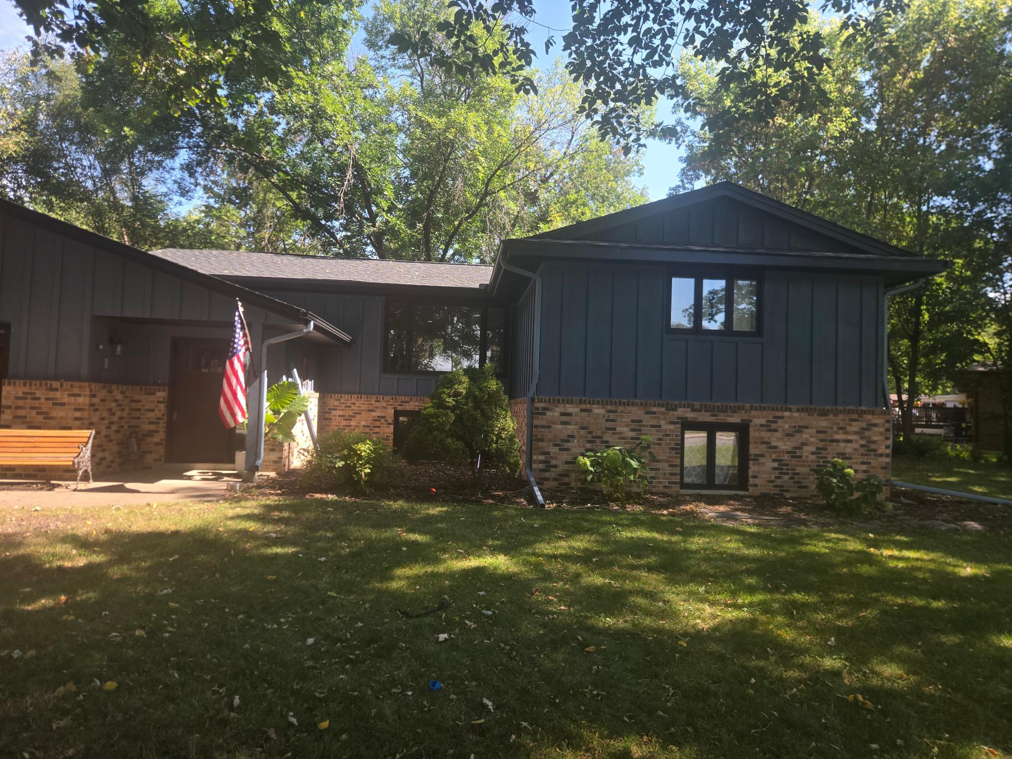 1701 W River Street — photo