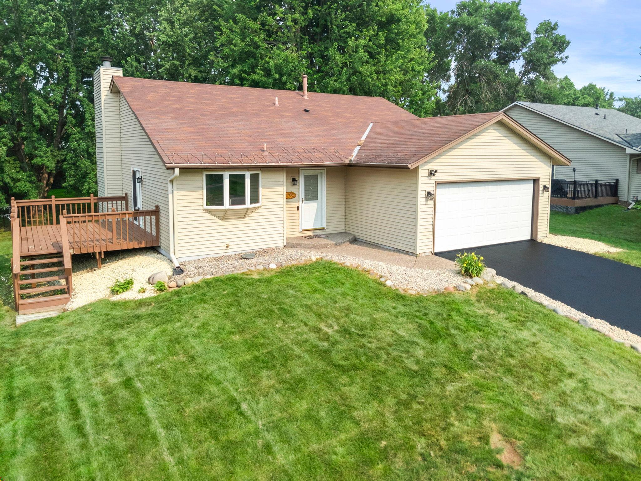 5700 Deer Trail E — photo