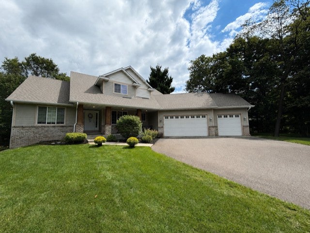 21073 Lander Street NW — photo