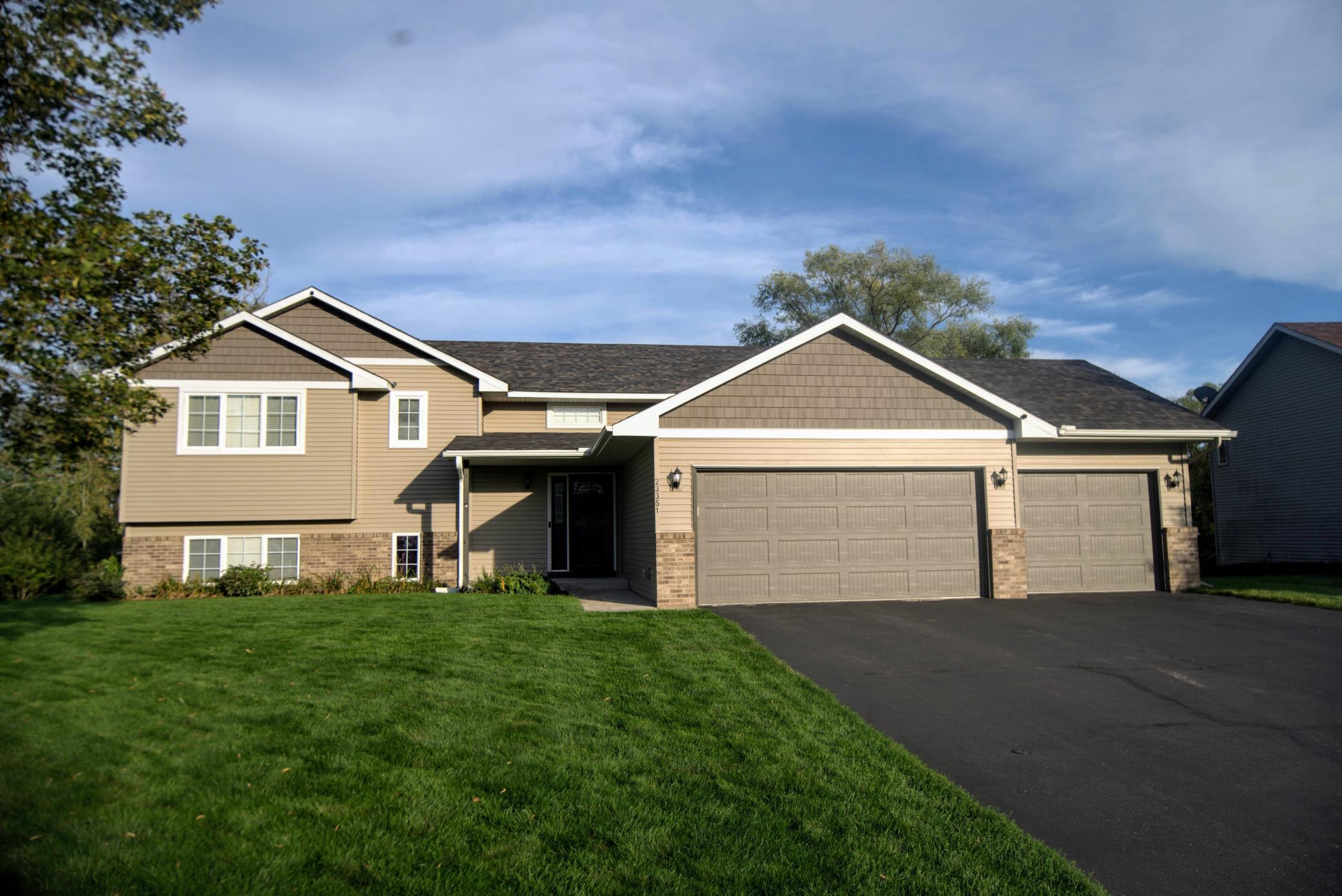 23351 Arrowhead Street NW — photo