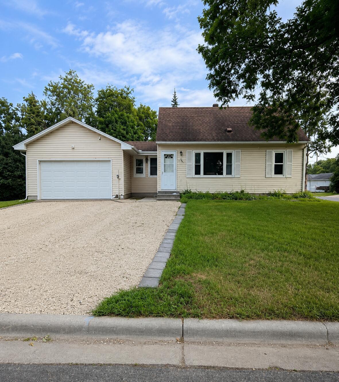 38 Circle Drive — photo