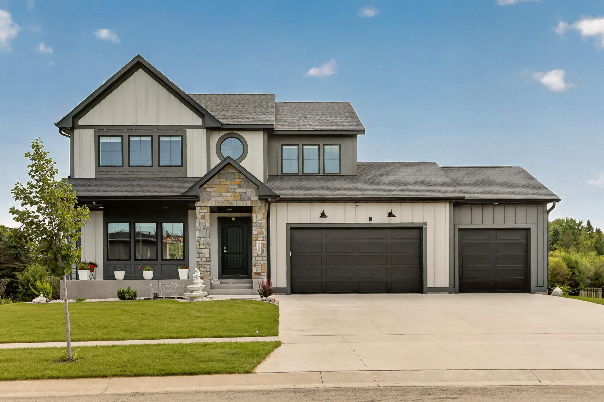 4686 Cassidy Ridge Drive NE — photo