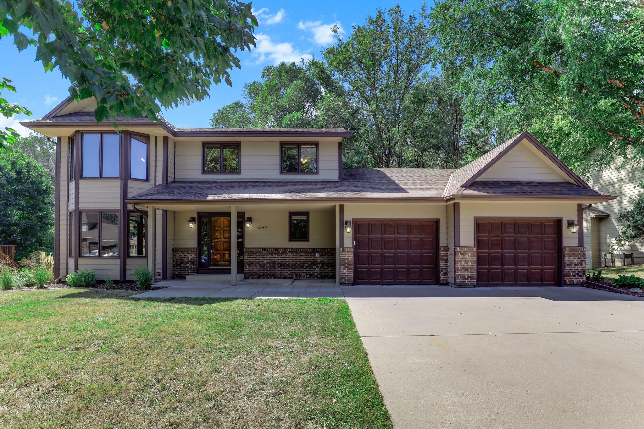 4690 Parkridge Drive — photo