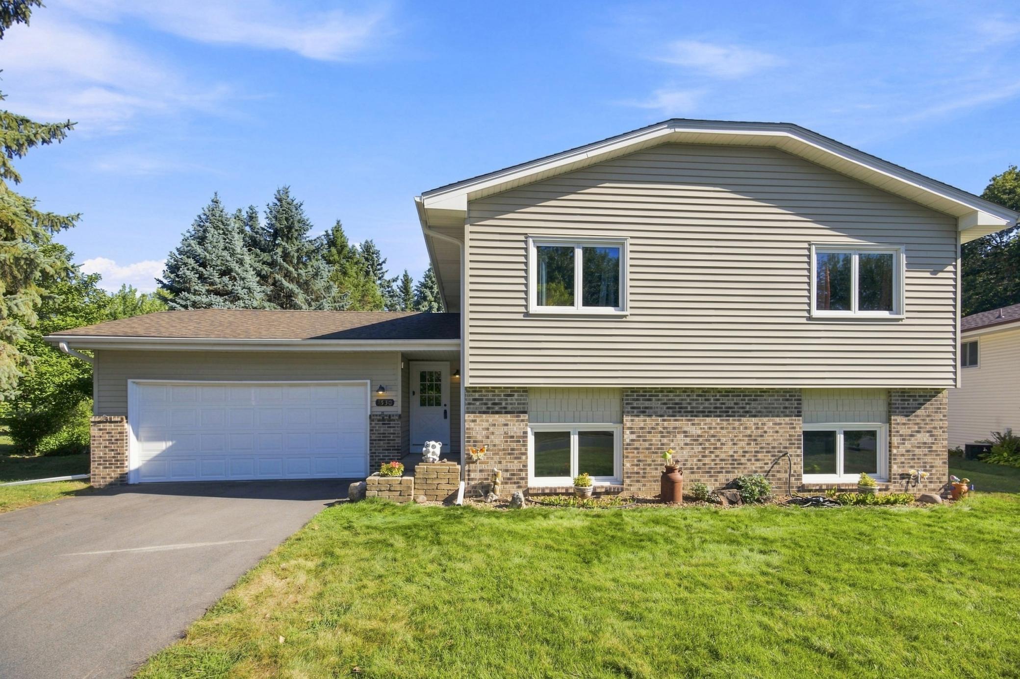 1530 Lois Drive — photo