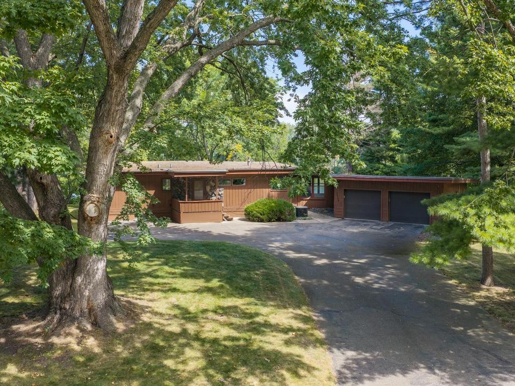 16740 S Shore Lane — photo