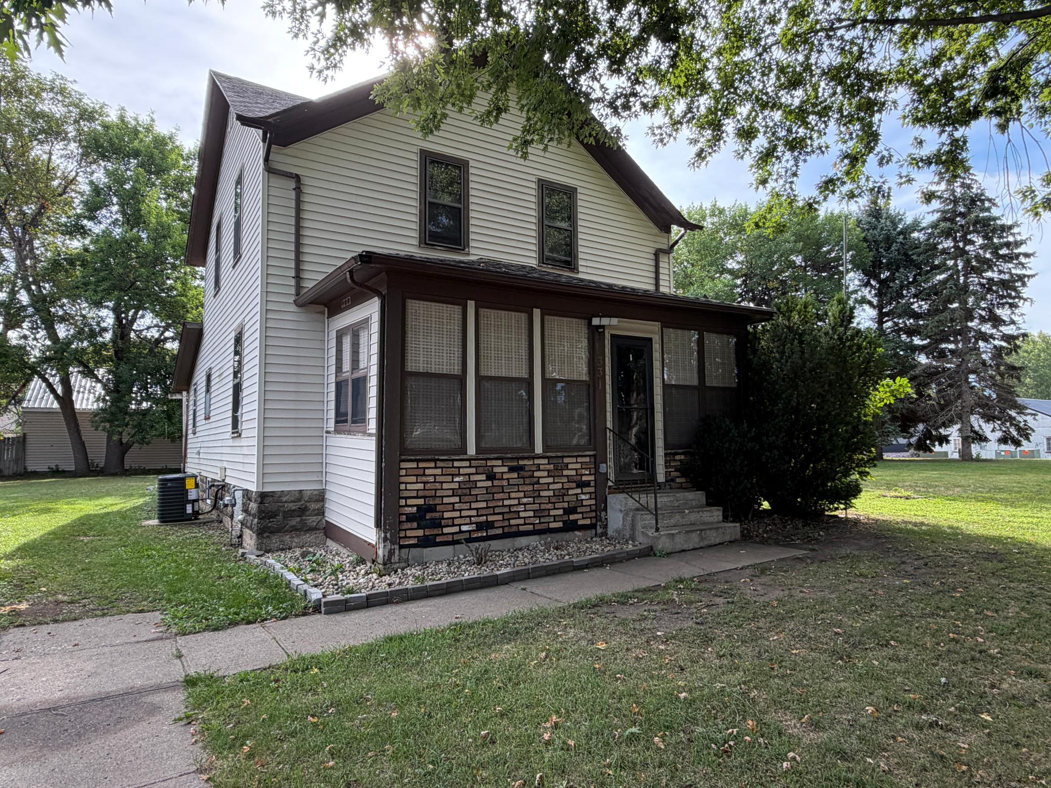 331 SW Park Street — photo