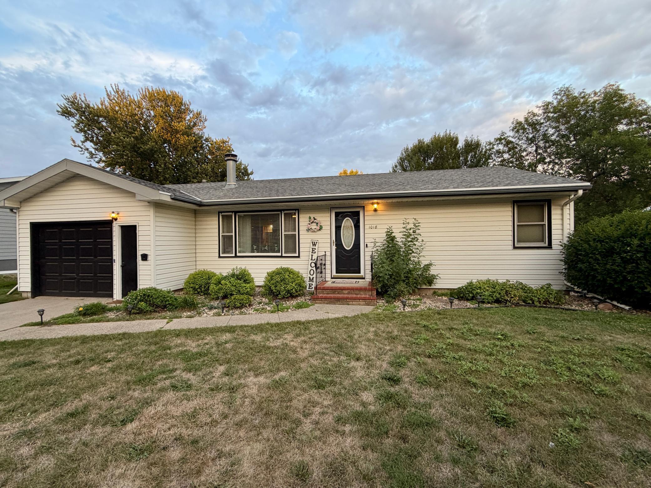 1018 N Elm Street — photo