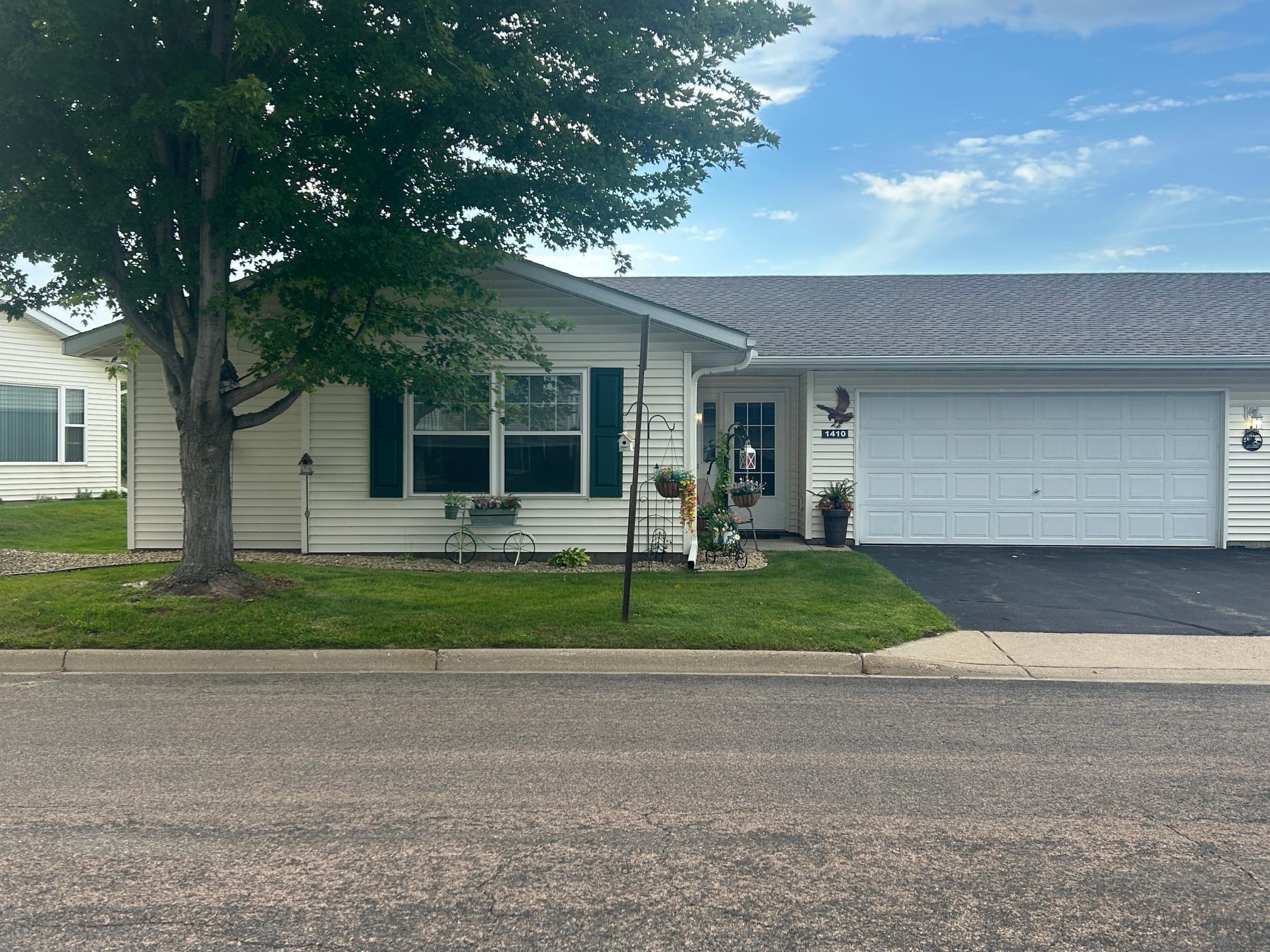 1410 Presidential Drive — photo