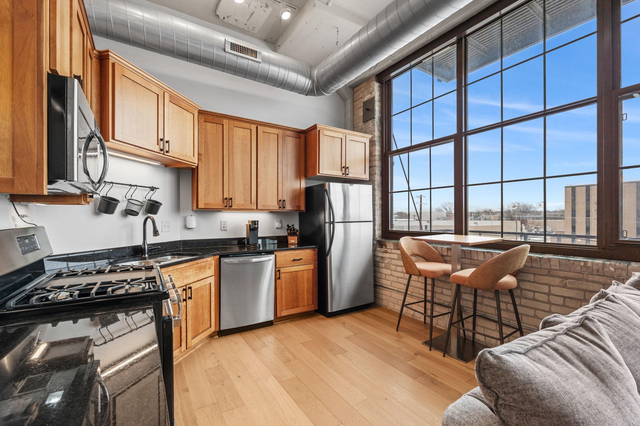 1901 E Hennepin Avenue 306 — photo
