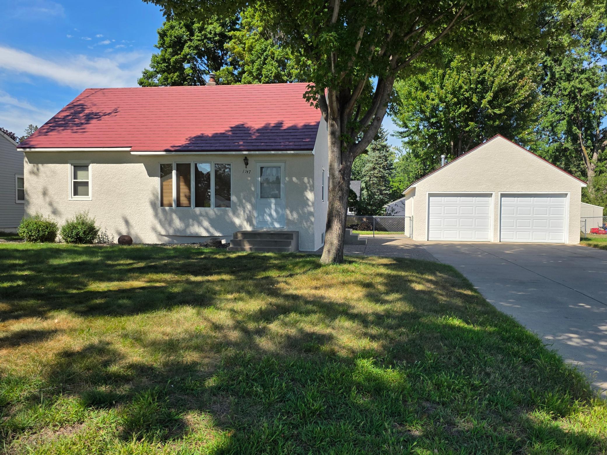 1747 Pinewood Drive — photo