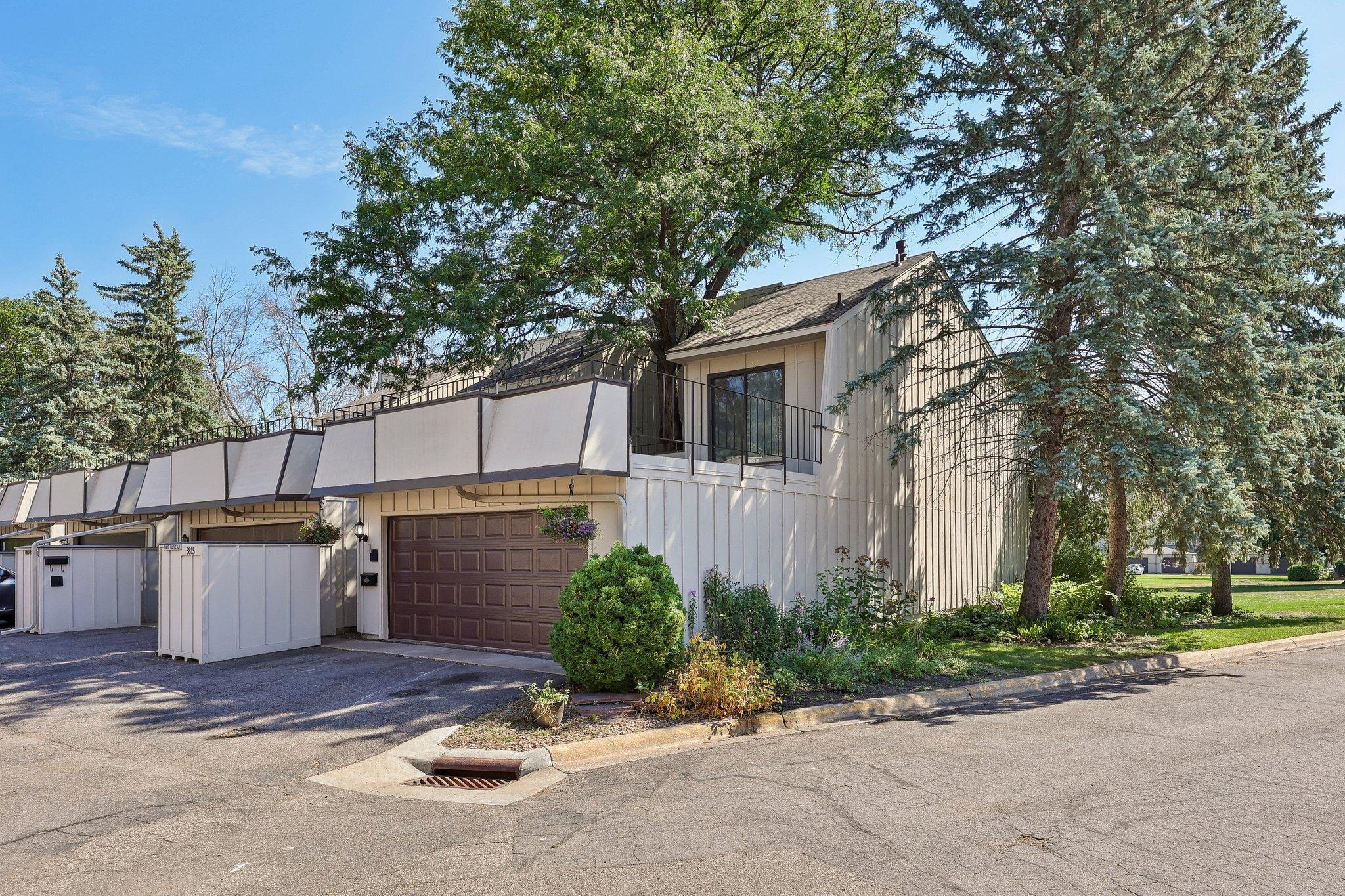 5815 Lake Curve Lane — photo